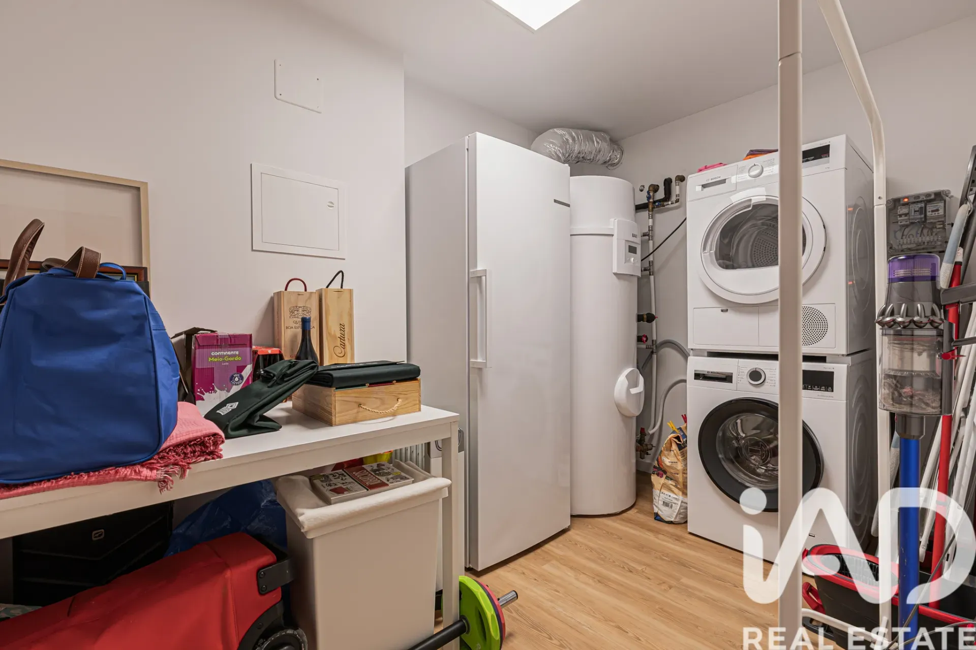 Modern 4-Bedroom House with Garden and Terrace in Lagoa, Portugal - View image 40 of 40