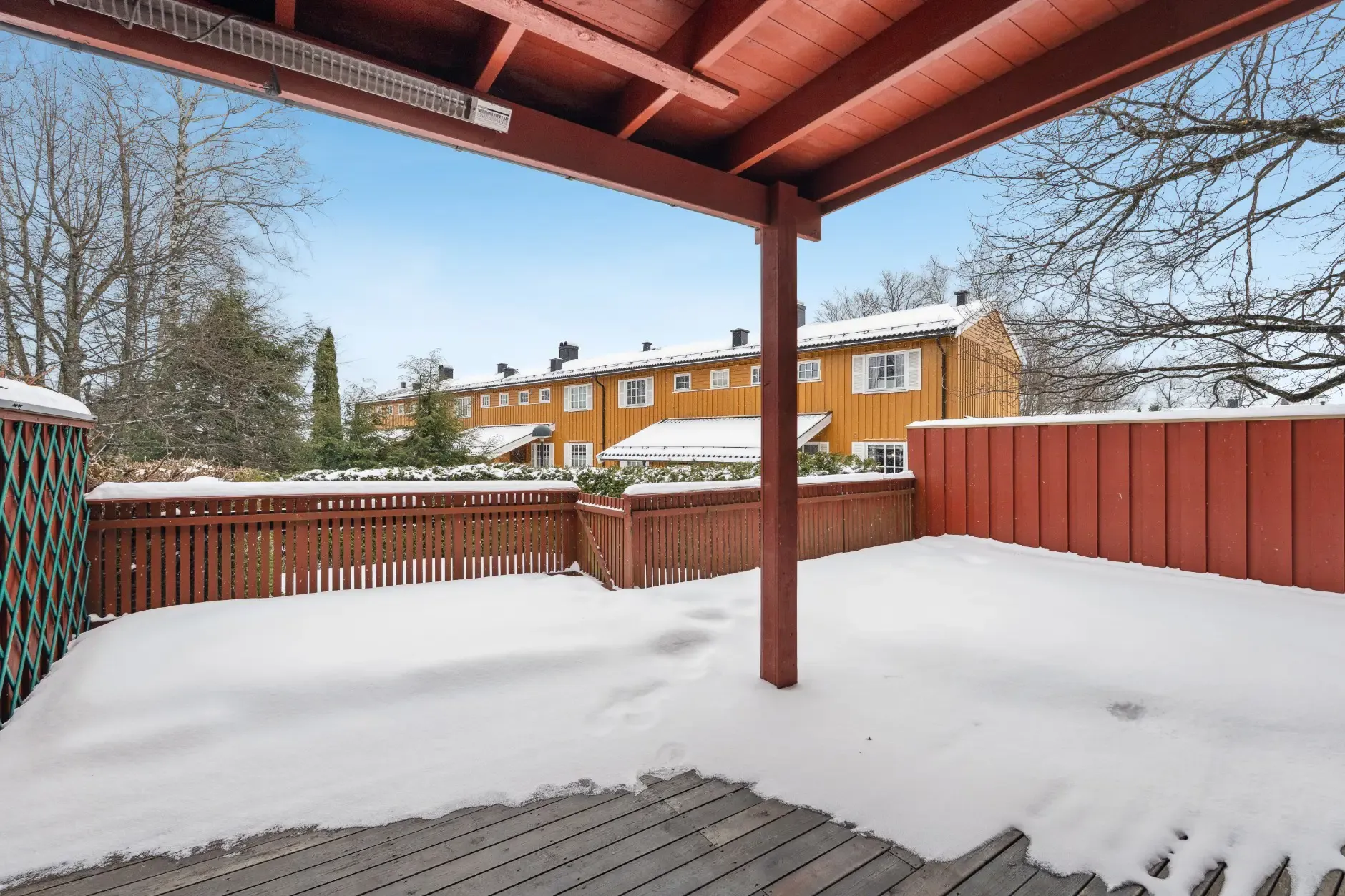 1970s Sandefjord Townhouse with 3 Bedrooms and Renovation Potential - View image 6 of 30