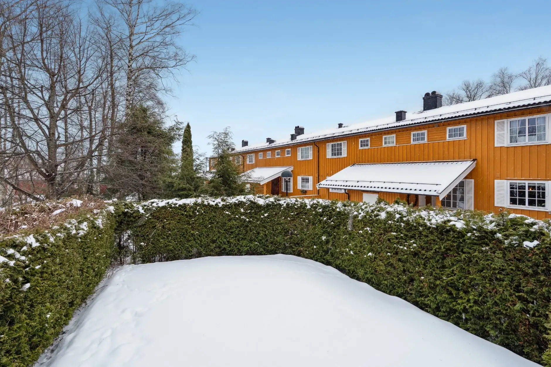 1970s Sandefjord Townhouse with 3 Bedrooms and Renovation Potential - View image 8 of 30