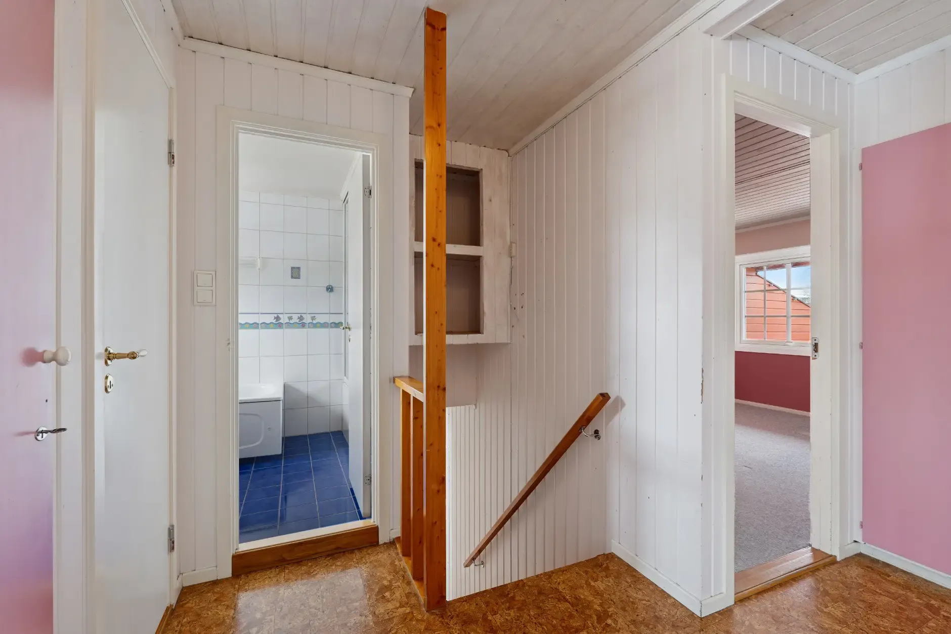 1970s Sandefjord Townhouse with 3 Bedrooms and Renovation Potential - View image 13 of 30