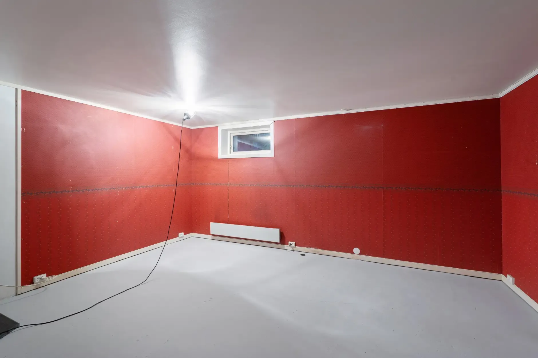 1970s Sandefjord Townhouse with 3 Bedrooms and Renovation Potential - View image 21 of 30