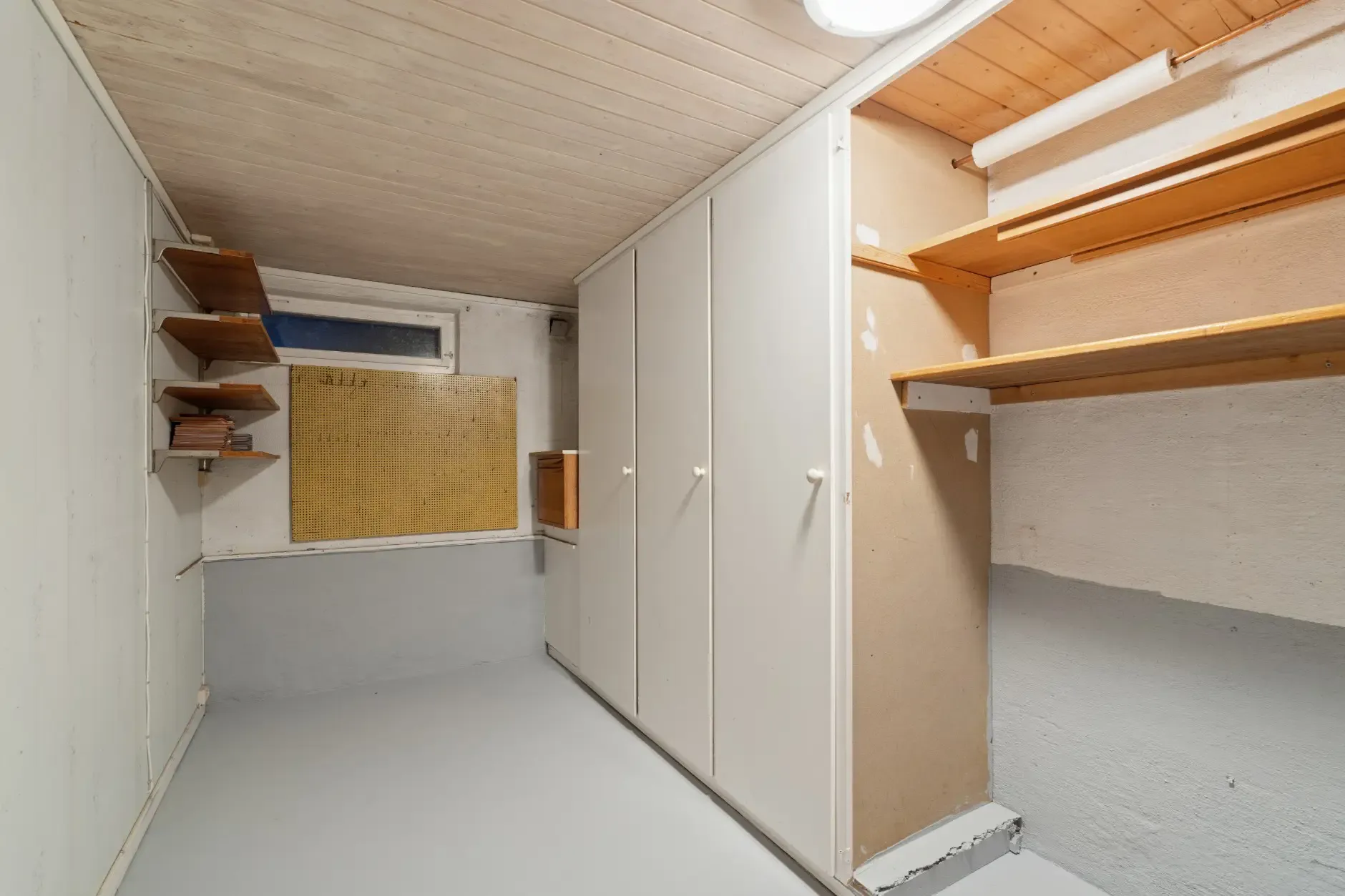 1970s Sandefjord Townhouse with 3 Bedrooms and Renovation Potential - View image 22 of 30