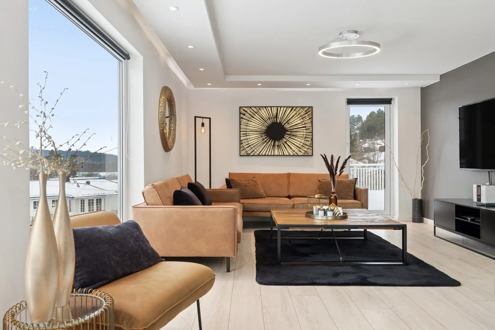 Spacious 1960s House in Heistad with Garden and Dual Kitchens - View image 9 of 35