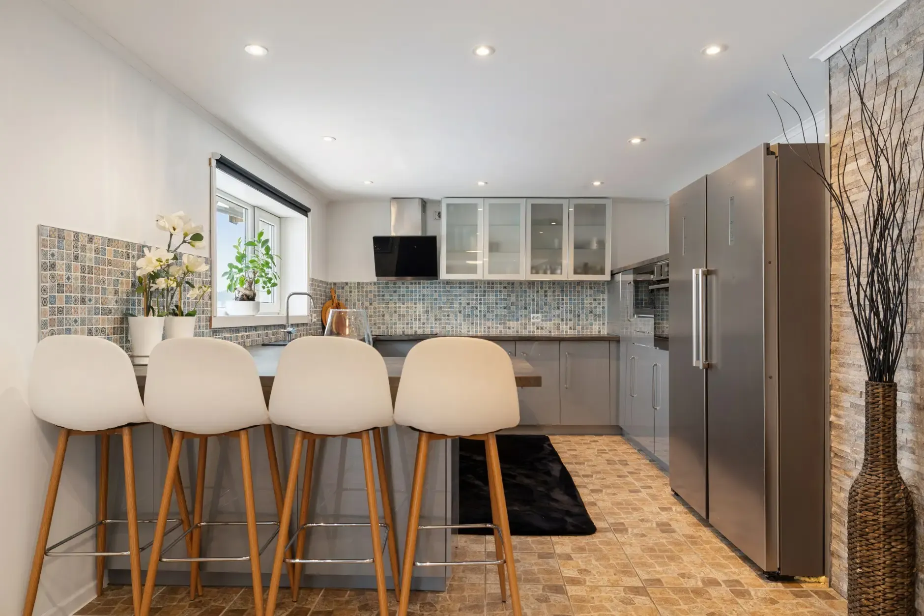 Spacious 1960s House in Heistad with Garden and Dual Kitchens - View image 25 of 35