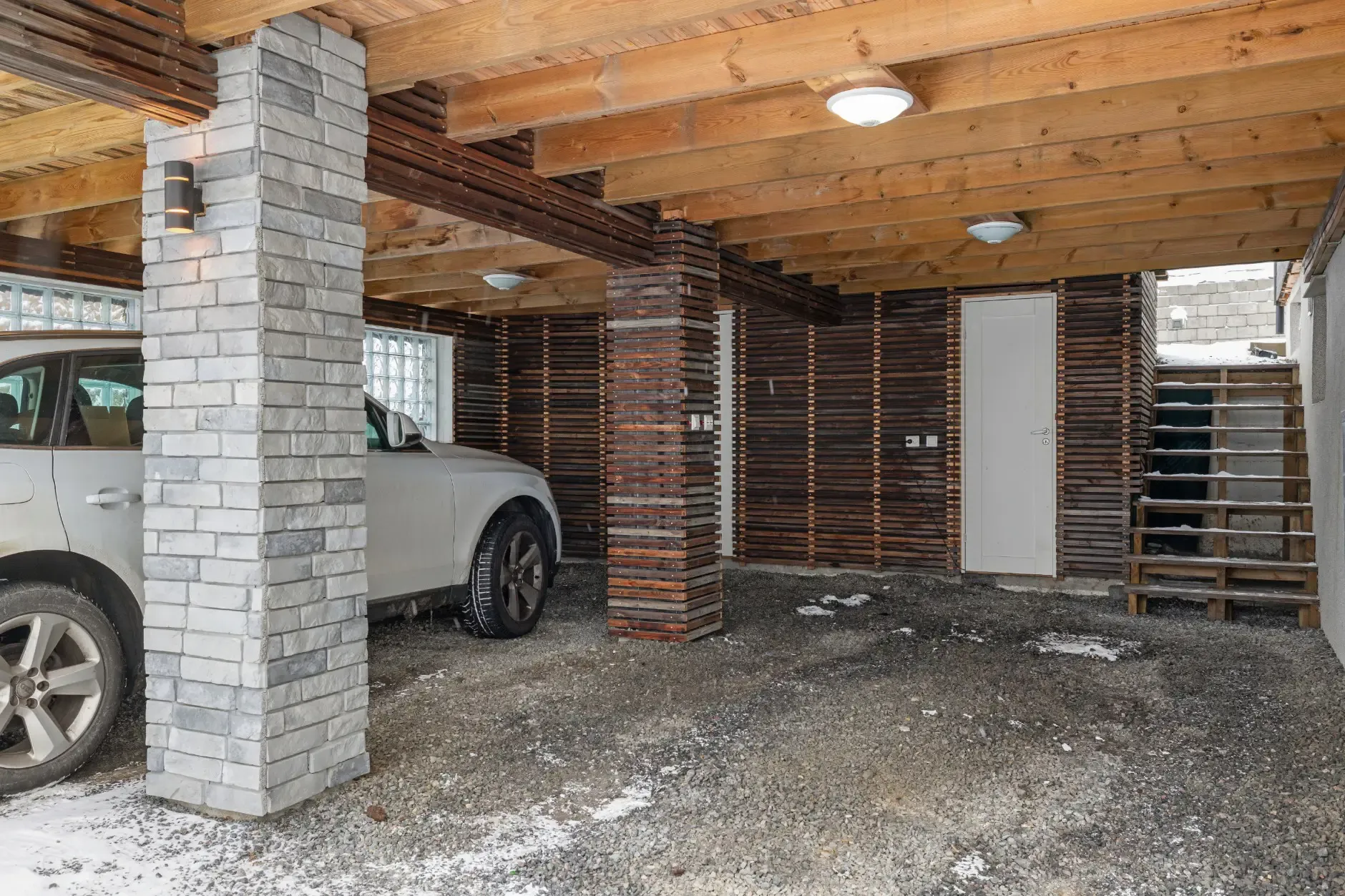 Spacious 1960s House in Heistad with Garden and Dual Kitchens - View image 32 of 35