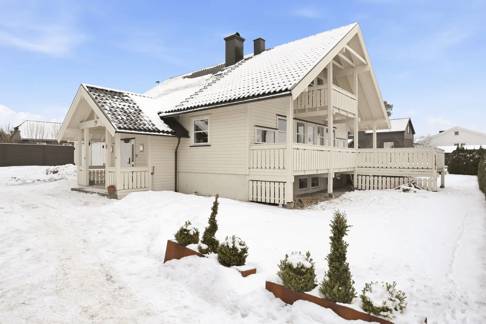 Architect-Designed 4-Bedroom House with Double Garage in Skien, Norway - Image 1