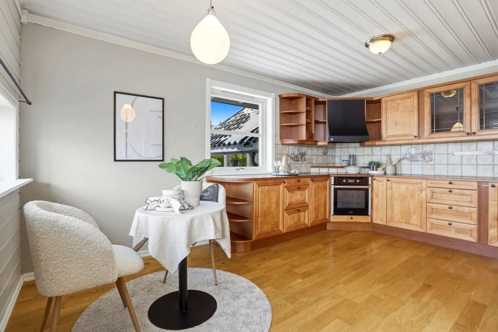 Architect-Designed 4-Bedroom House with Double Garage in Skien, Norway - View image 12 of 38