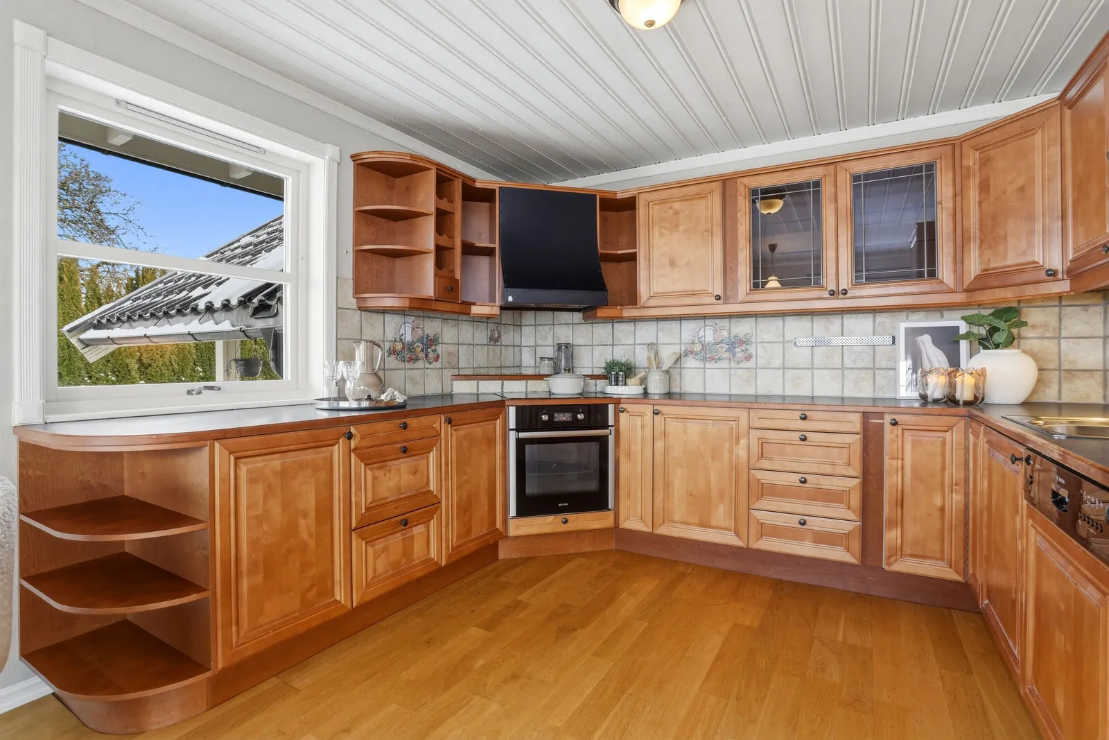 Architect-Designed 4-Bedroom House with Double Garage in Skien, Norway - View image 13 of 38