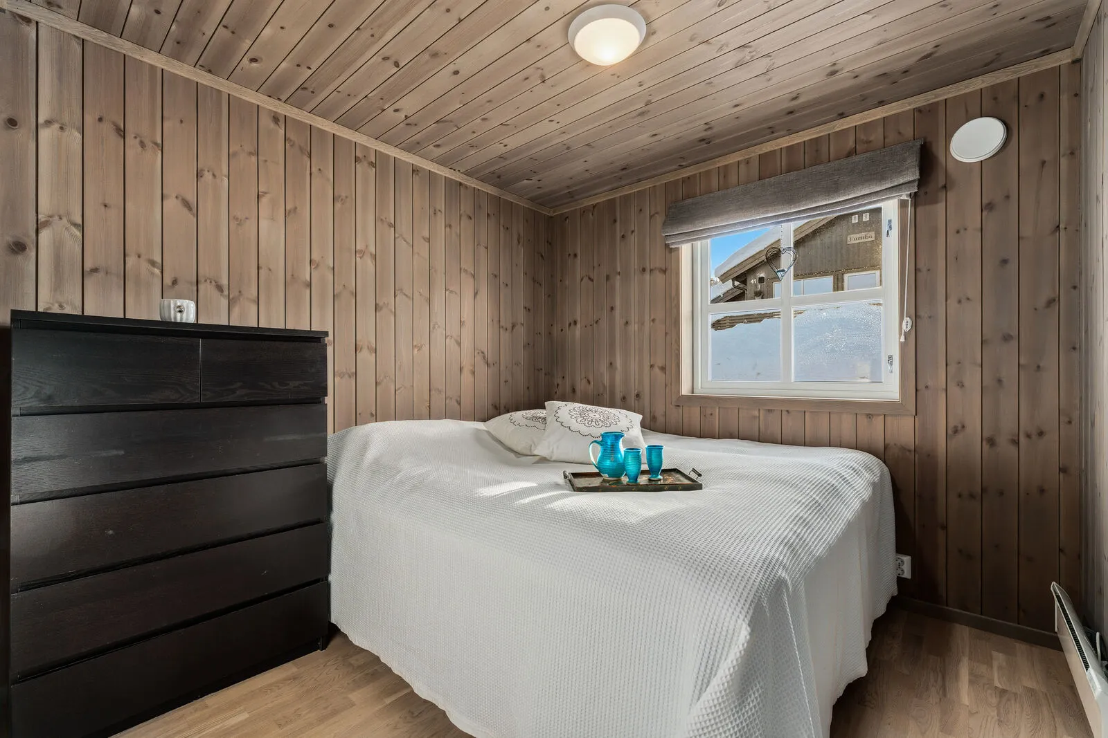 Modern 2-Bedroom Ski-in/Ski-out Cabin with Terrace in Norway - View image 13 of 33