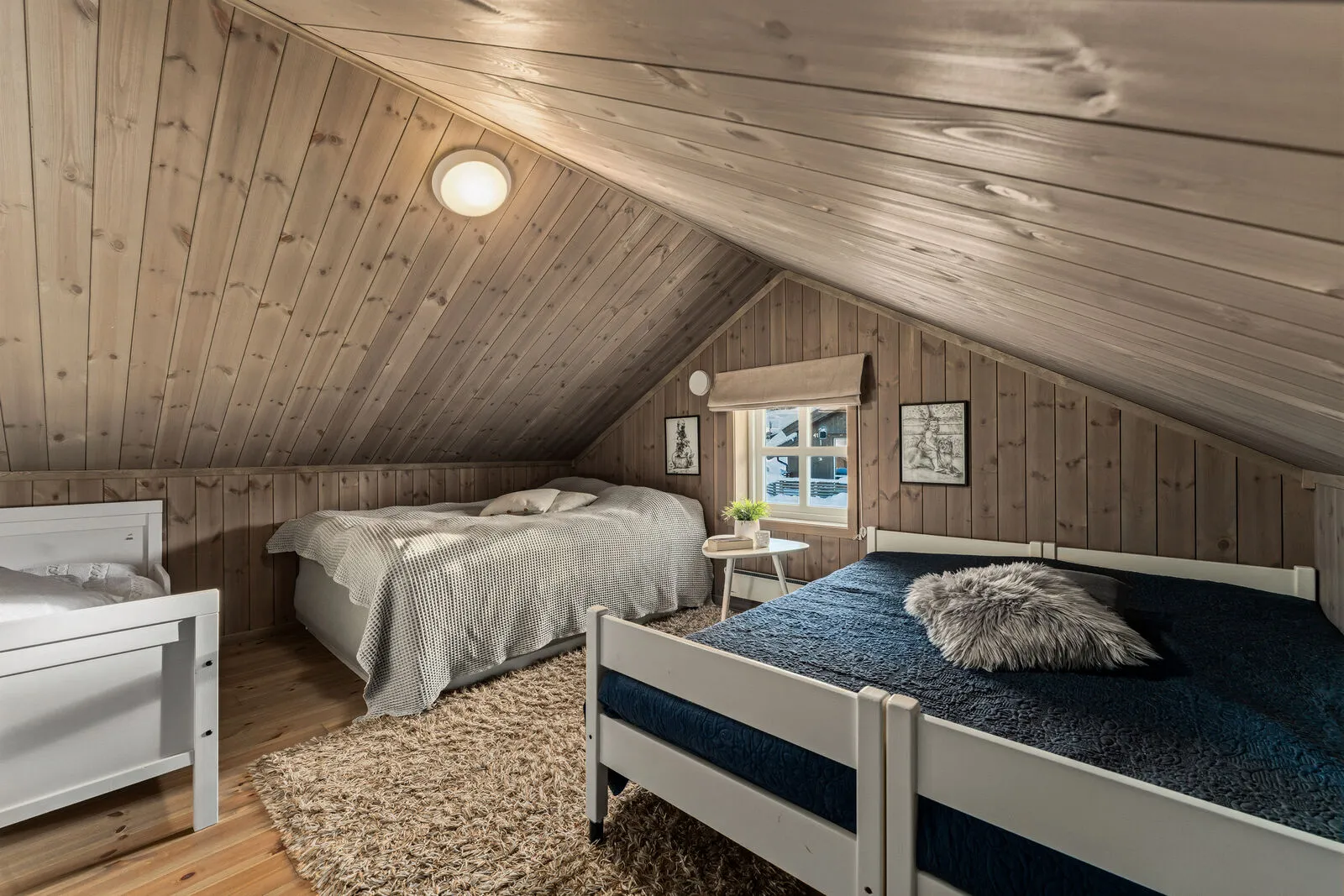 Modern 2-Bedroom Ski-in/Ski-out Cabin with Terrace in Norway - View image 24 of 33