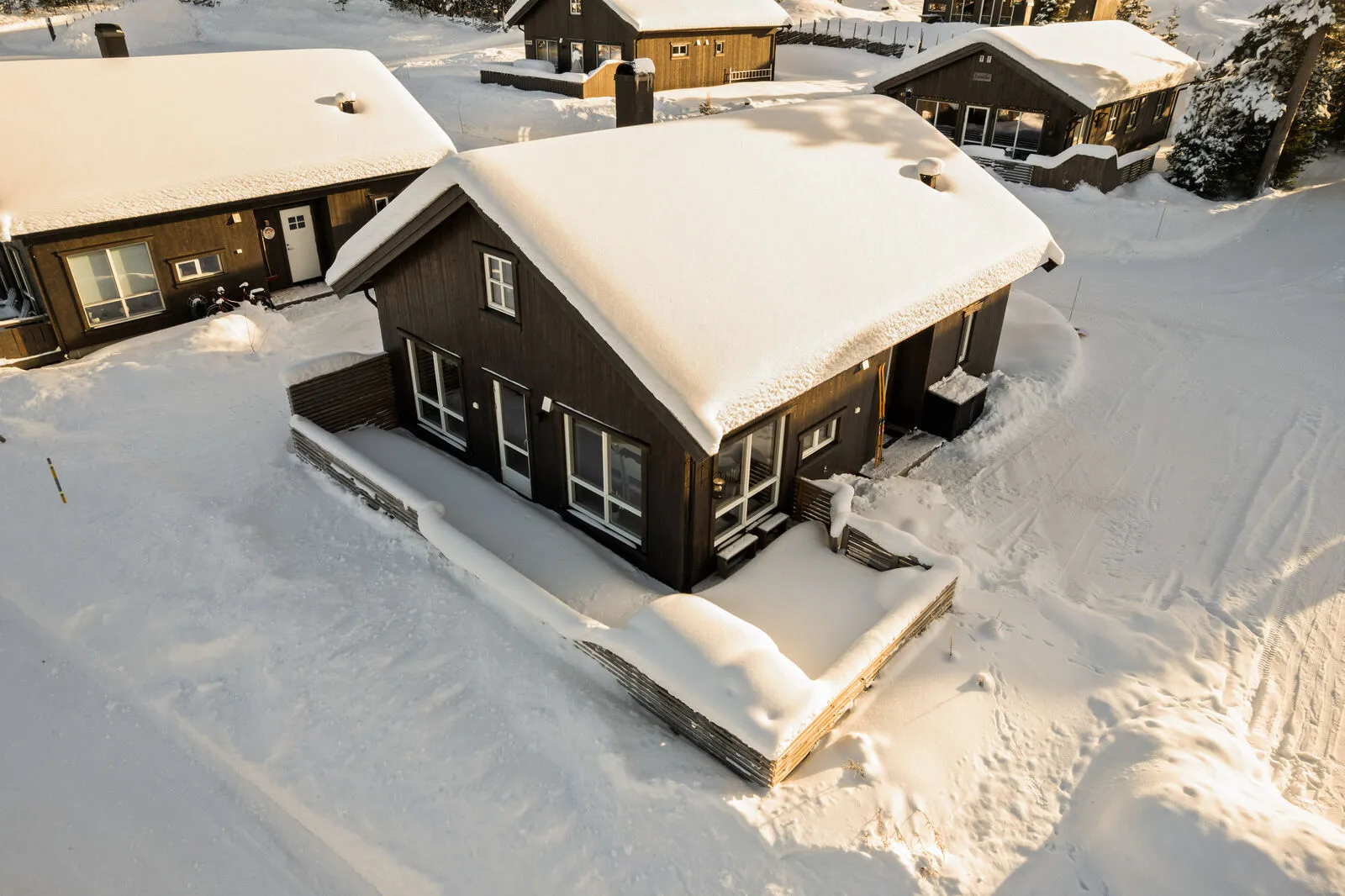 Modern 2-Bedroom Ski-in/Ski-out Cabin with Terrace in Norway - View image 27 of 33