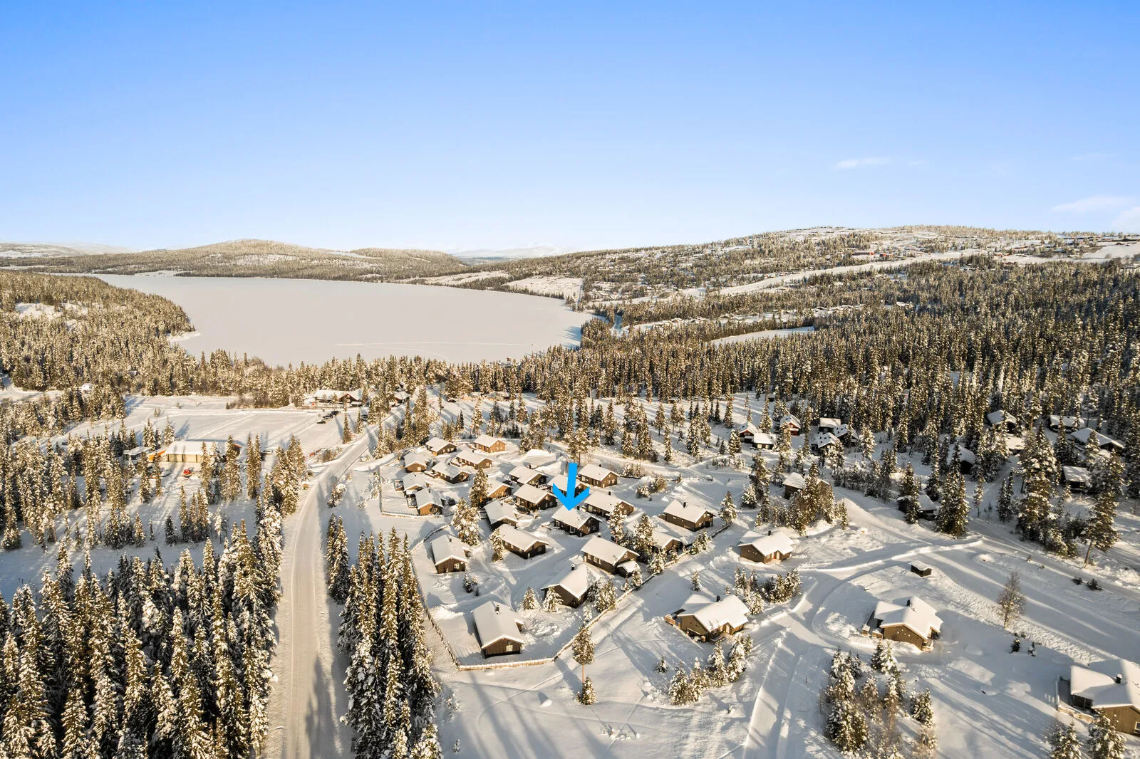 Modern 2-Bedroom Ski-in/Ski-out Cabin with Terrace in Norway - View image 32 of 33