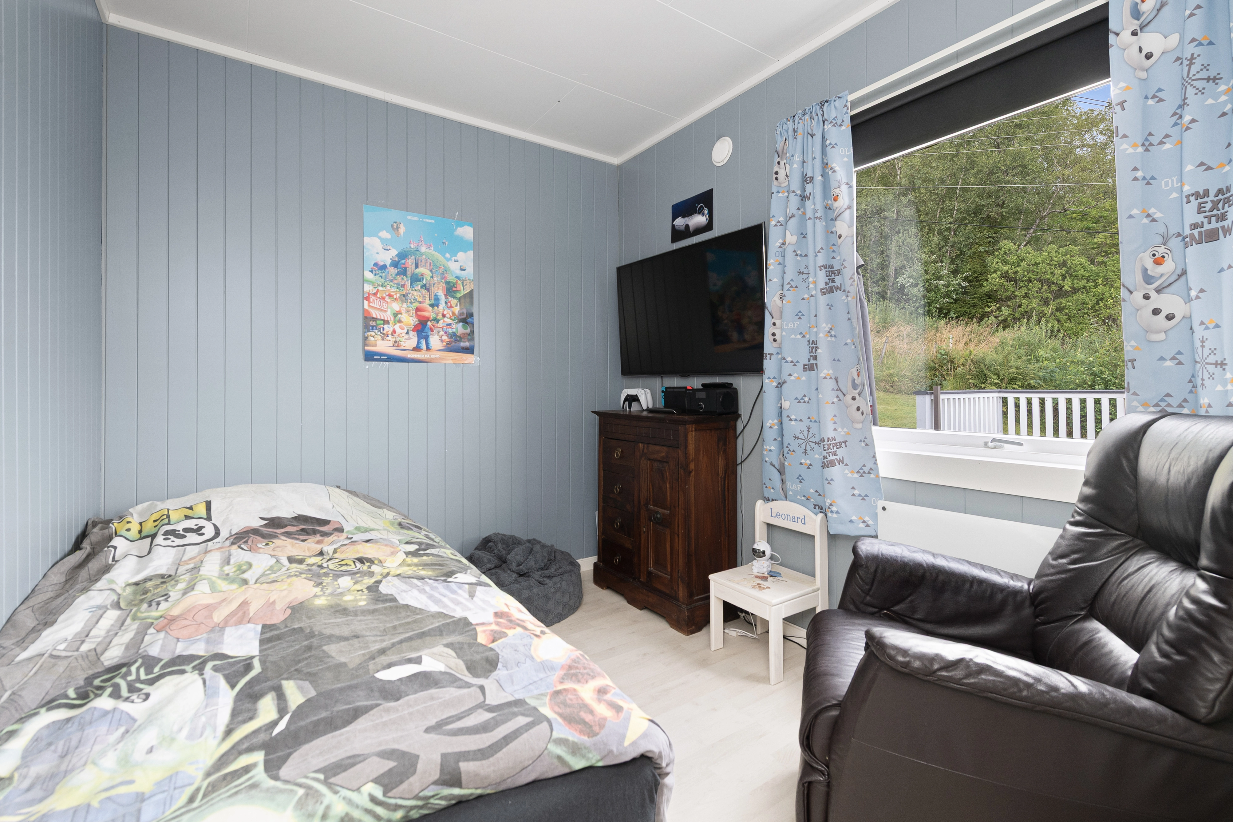 1950-talls hus med 6 soverom, havutsikt og moderne oppgraderinger i Fiksdal - Vis bilde 17 av 50