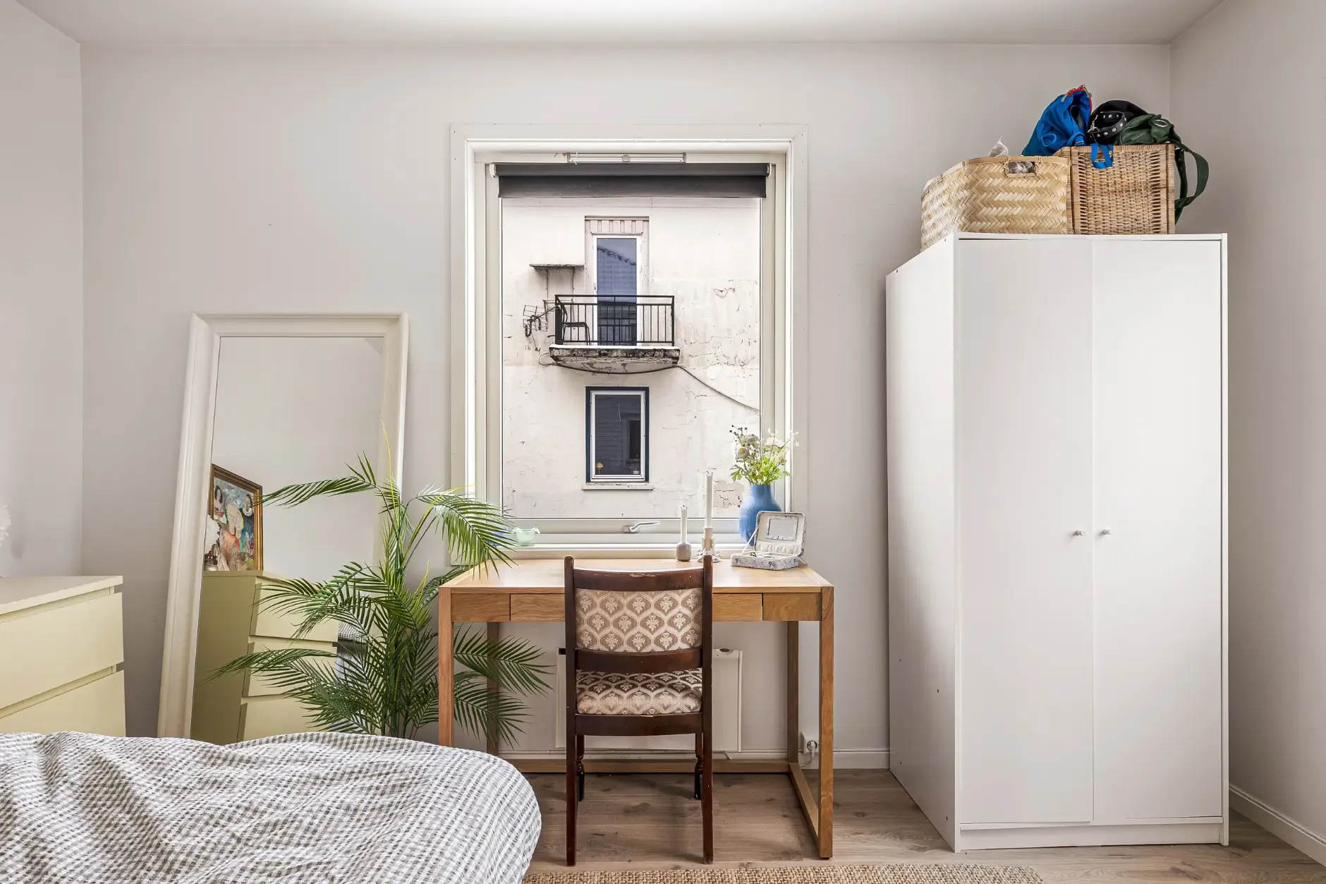 1929 Bergen Townhouse with Rental Income and Sunlit Balconies - View image 30 of 51