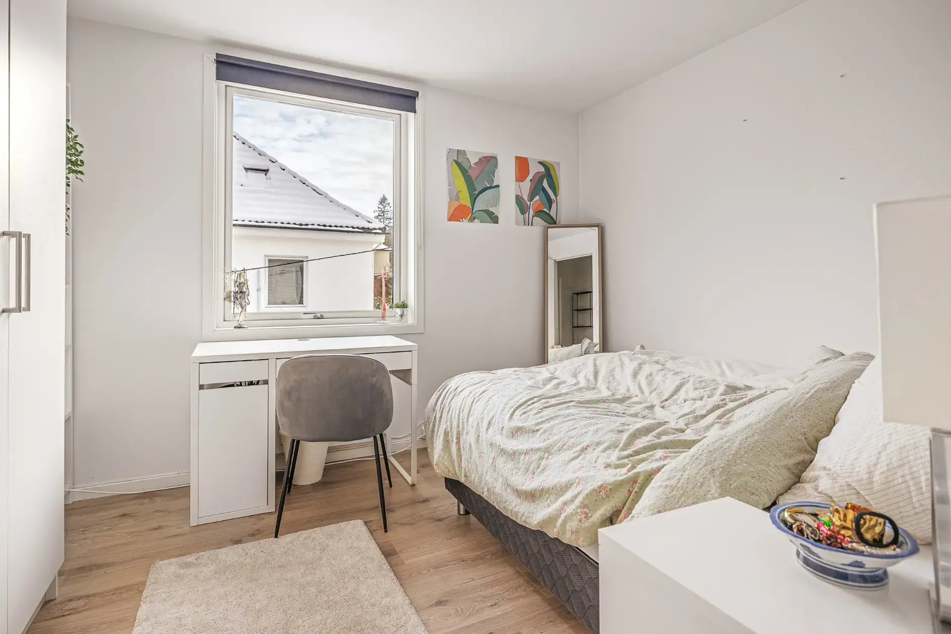 1929 Bergen Townhouse with Rental Income and Sunlit Balconies - View image 33 of 51