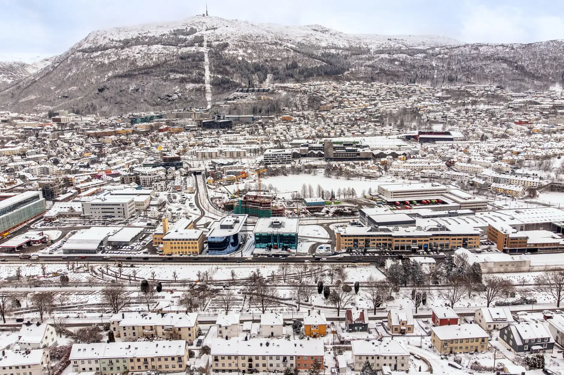 1929 Bergen Townhouse with Rental Income and Sunlit Balconies - View image 45 of 51
