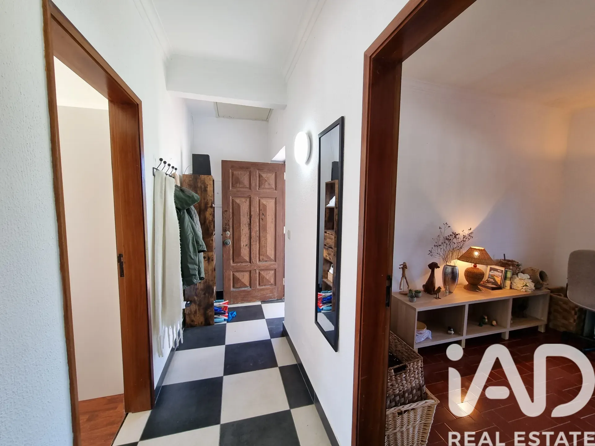 1980s Two-Bedroom Home with Expansive Garden in São Miguel de Poiares - View image 12 of 40