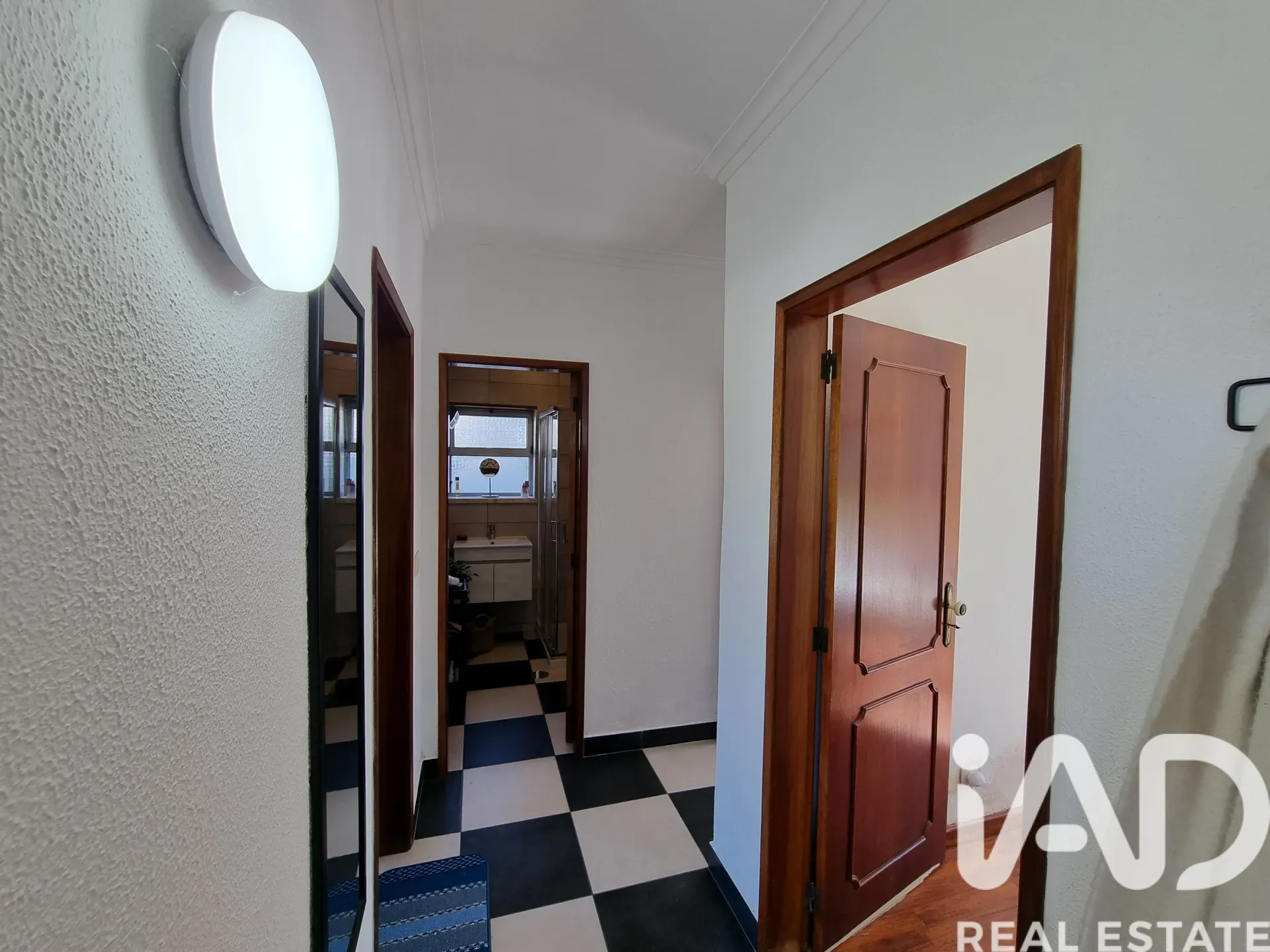 1980s Two-Bedroom Home with Expansive Garden in São Miguel de Poiares - View image 21 of 40