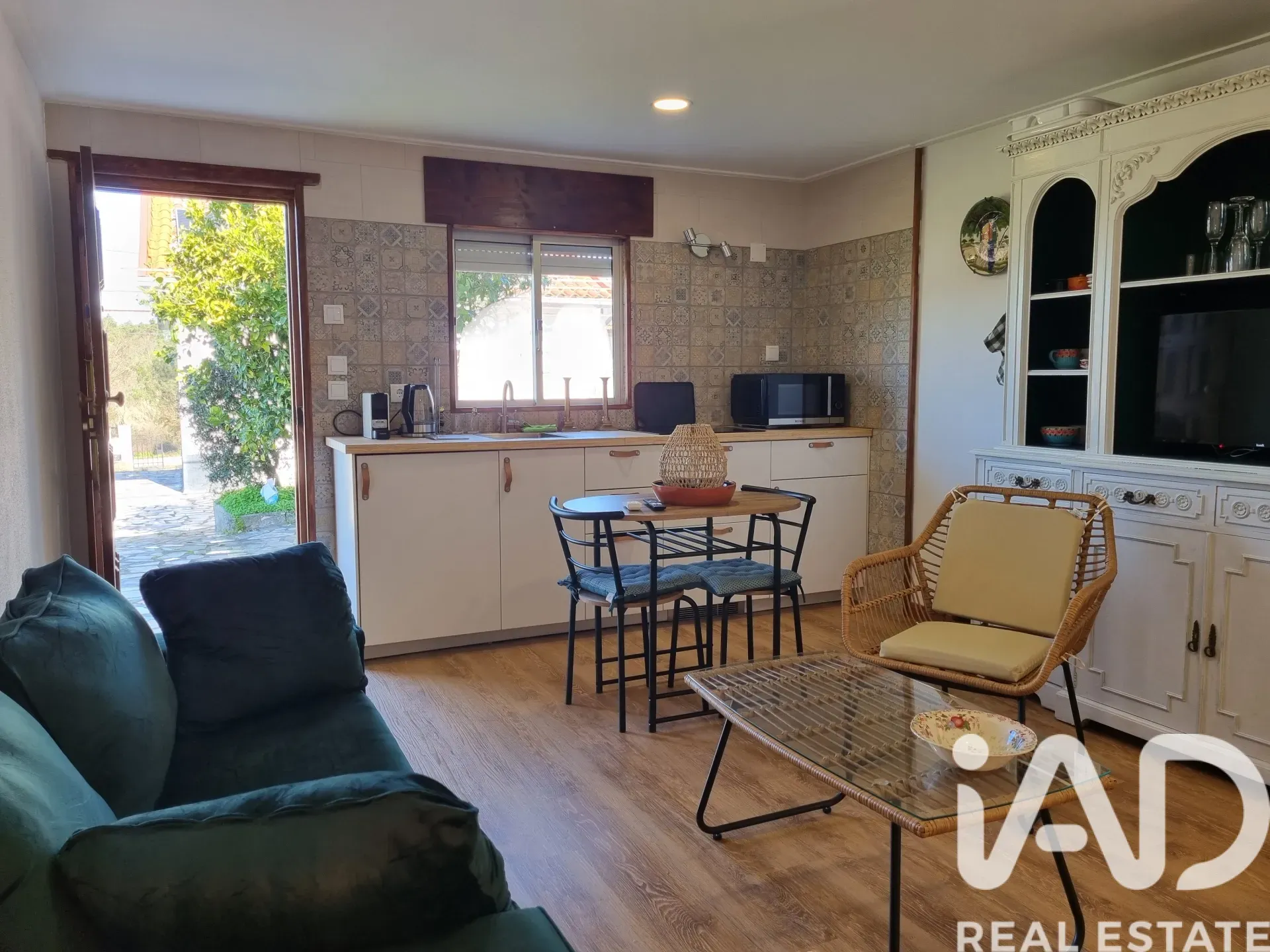 1980s Two-Bedroom Home with Expansive Garden in São Miguel de Poiares - View image 32 of 40