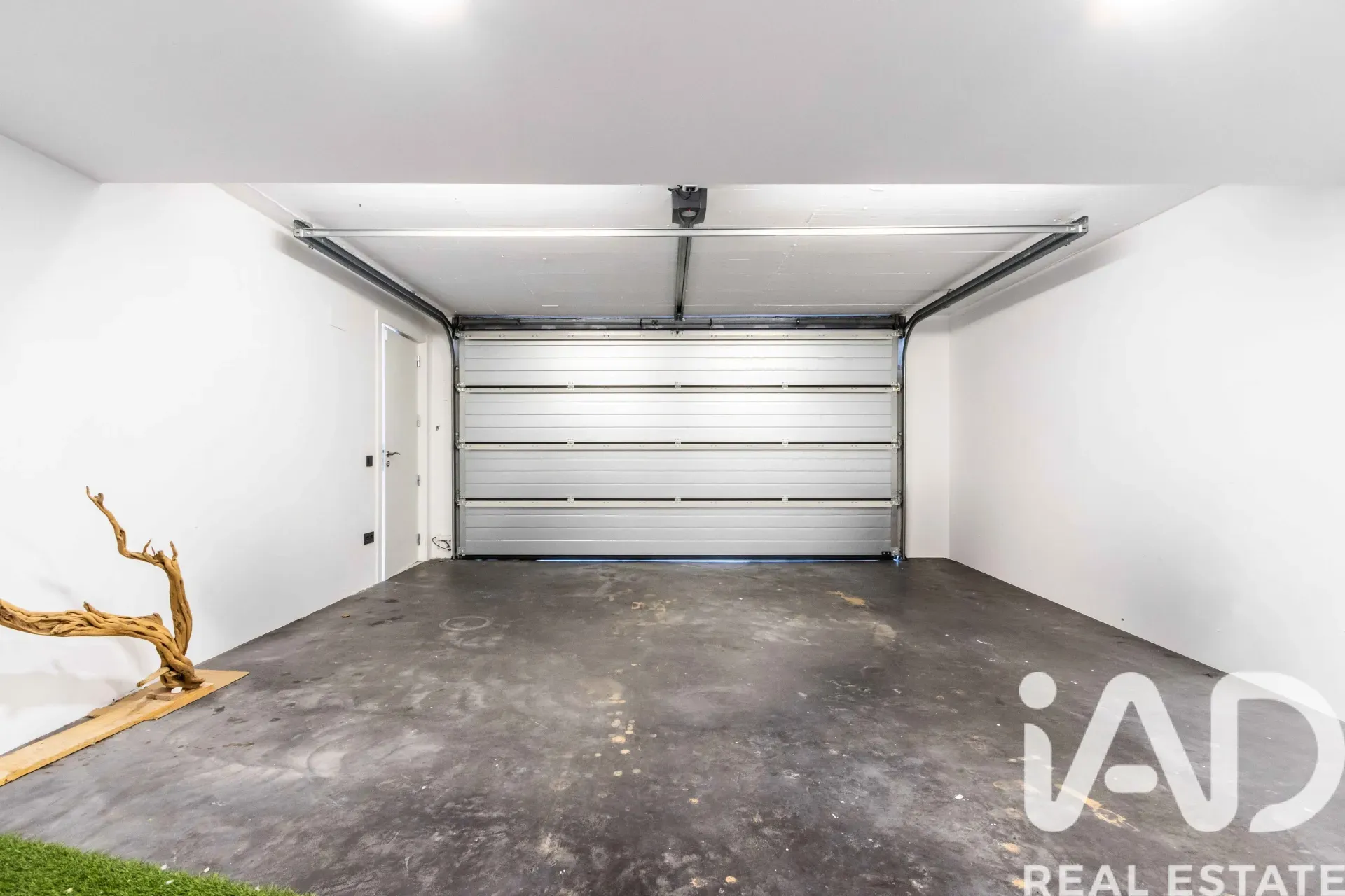 Modern 5-Bedroom House with Pool and Garden in Les Franqueses del Vallès - View image 33 of 39