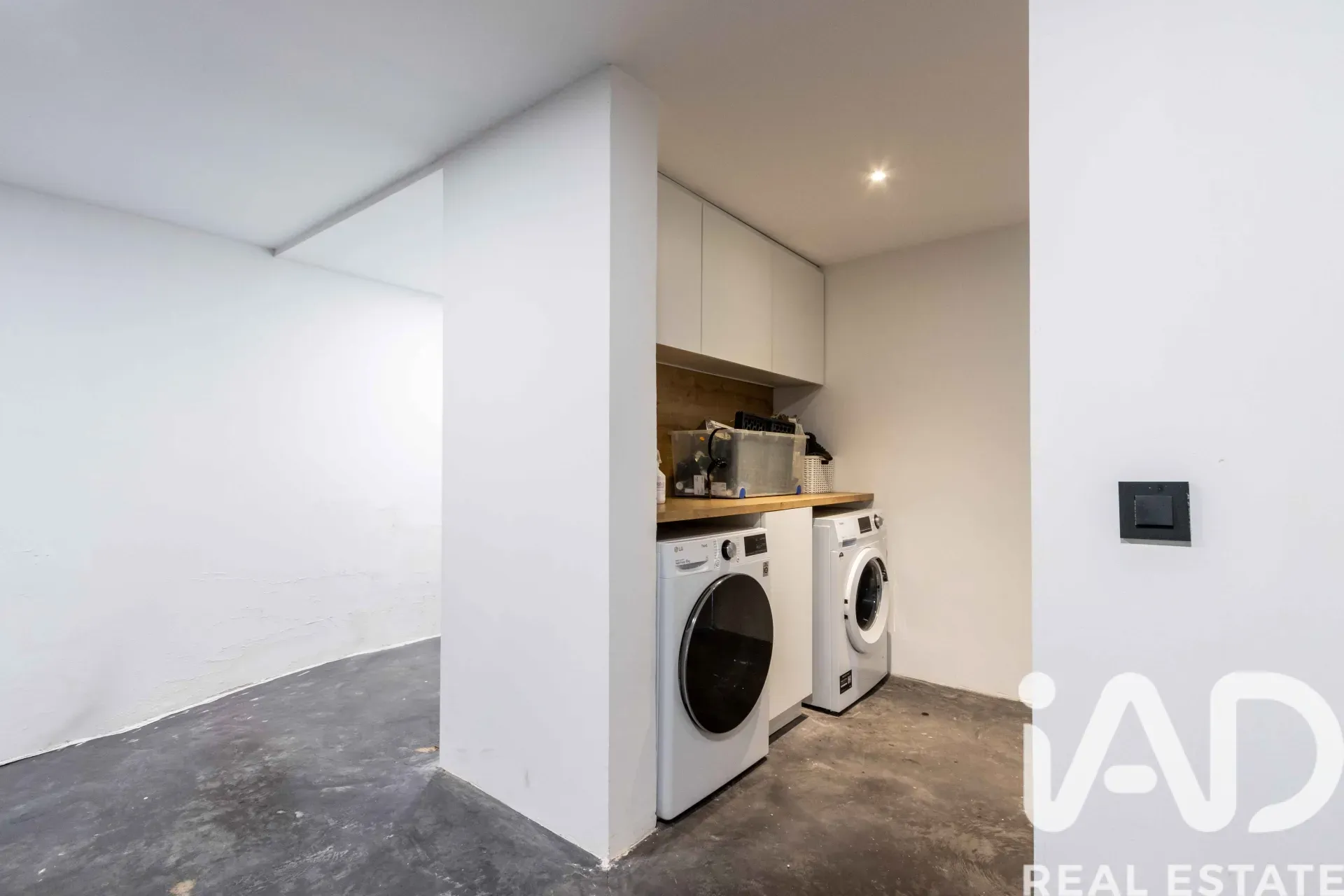 Modern 5-Bedroom House with Pool and Garden in Les Franqueses del Vallès - View image 34 of 39