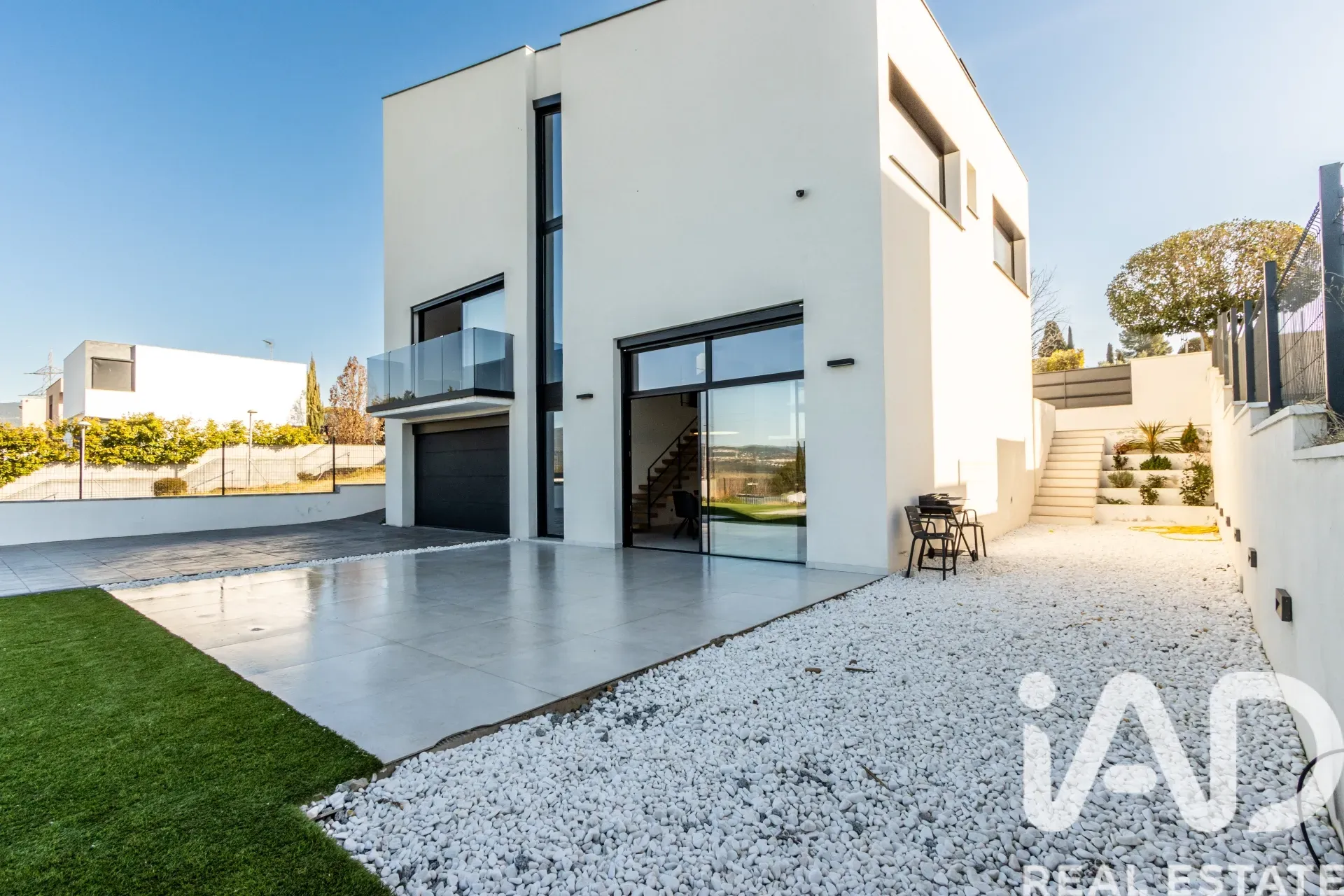 Modern 5-Bedroom House with Pool and Garden in Les Franqueses del Vallès - View image 39 of 39