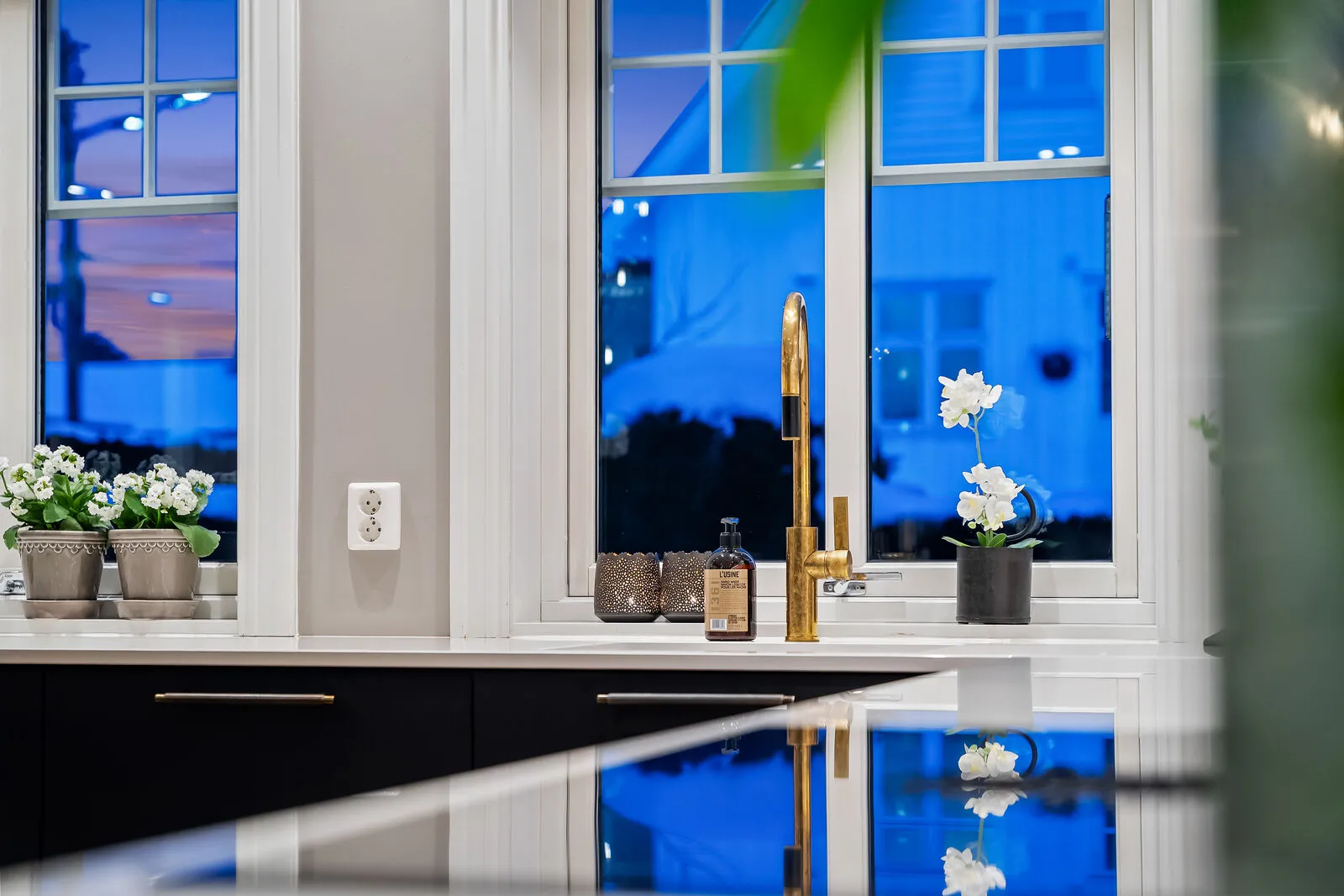 1996 Family Home with Modern Upgrades and Garden in Strømmen, Norway - View image 7 of 44