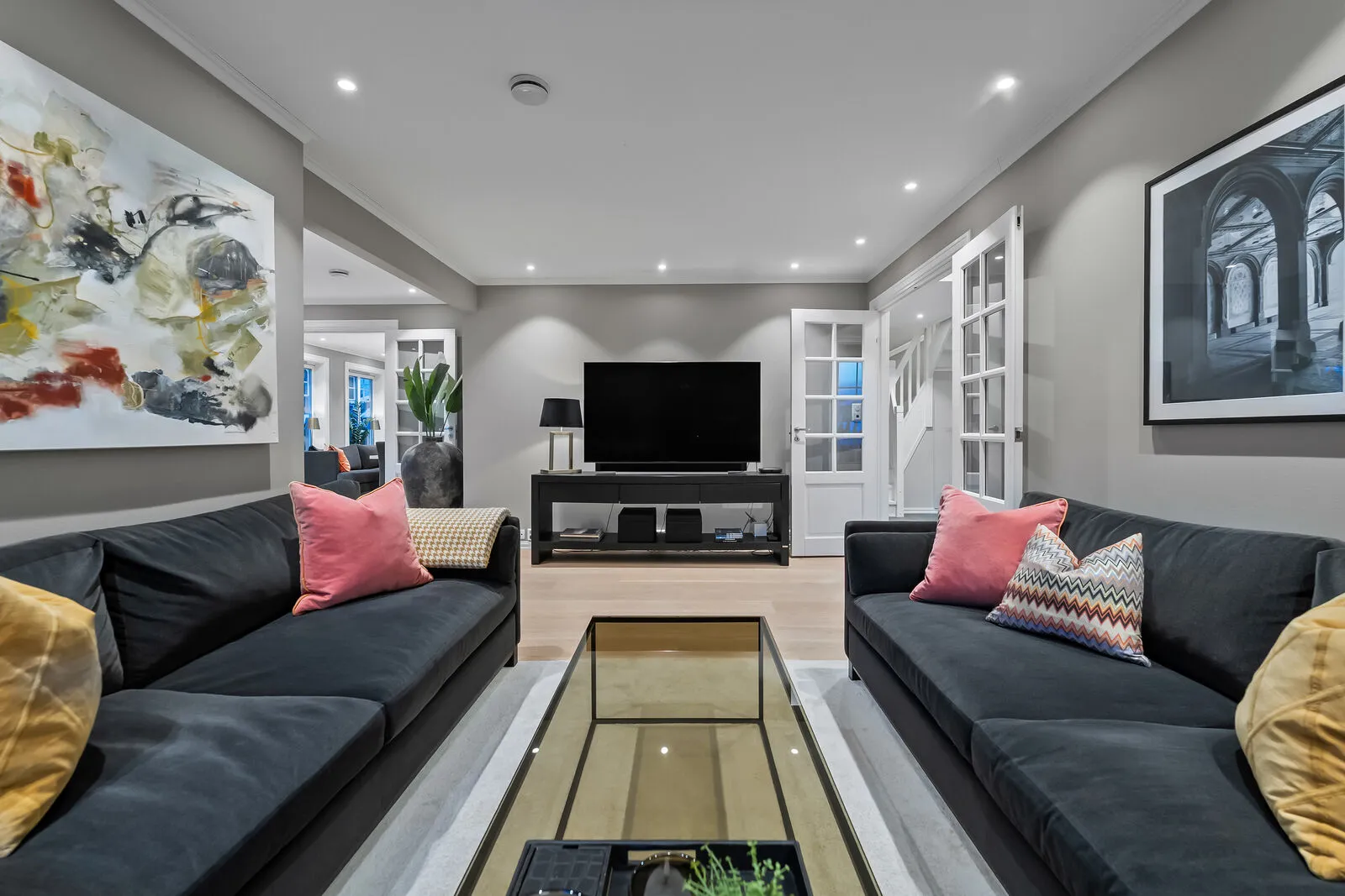 1996 Family Home with Modern Upgrades and Garden in Strømmen, Norway - View image 16 of 44