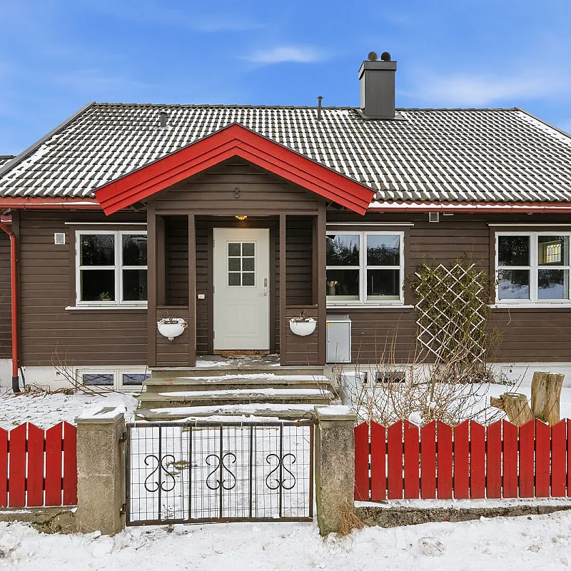 Contemporary 4-Bedroom Family Home with Solar Panels and Fjord View in Horten