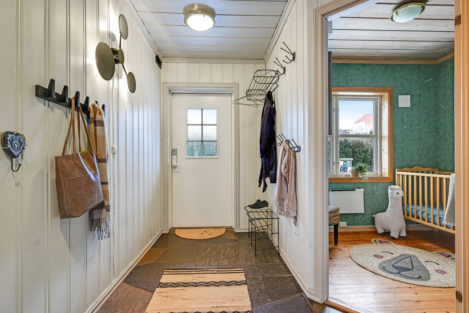 Contemporary 4-Bedroom Family Home with Solar Panels and Fjord View in Horten - View image 25 of 41