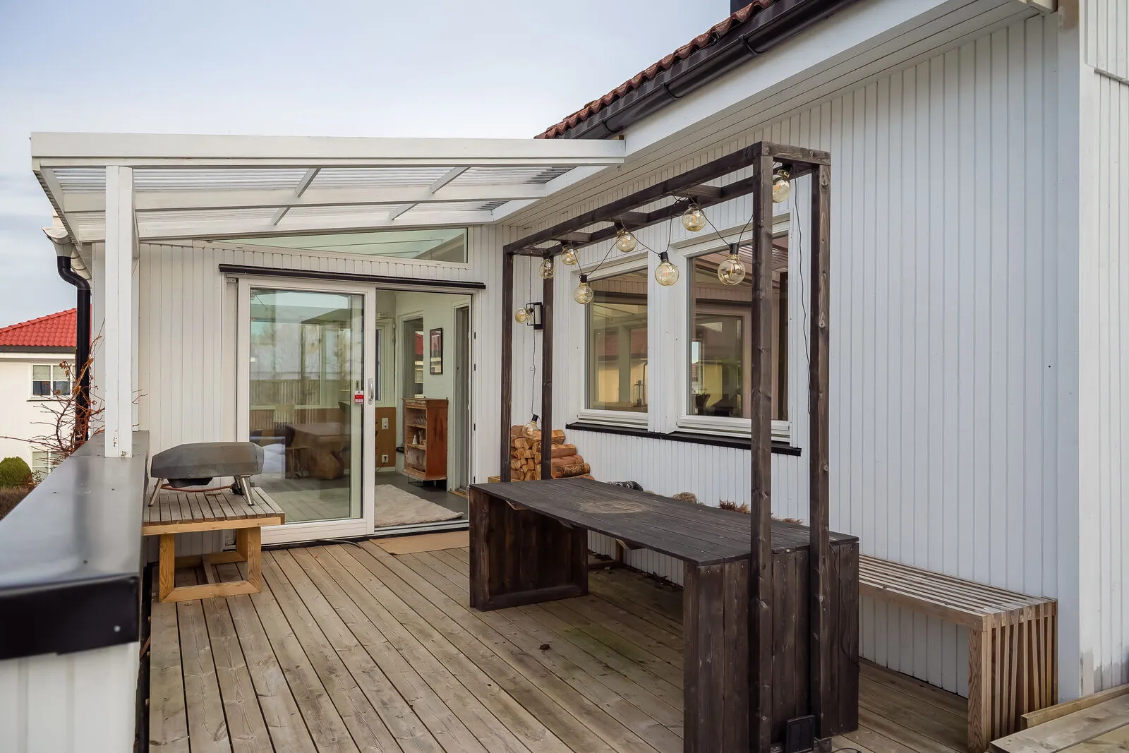 Contemporary 3-Bedroom House in Trondheim with Garden and Sea Proximity - Image 2