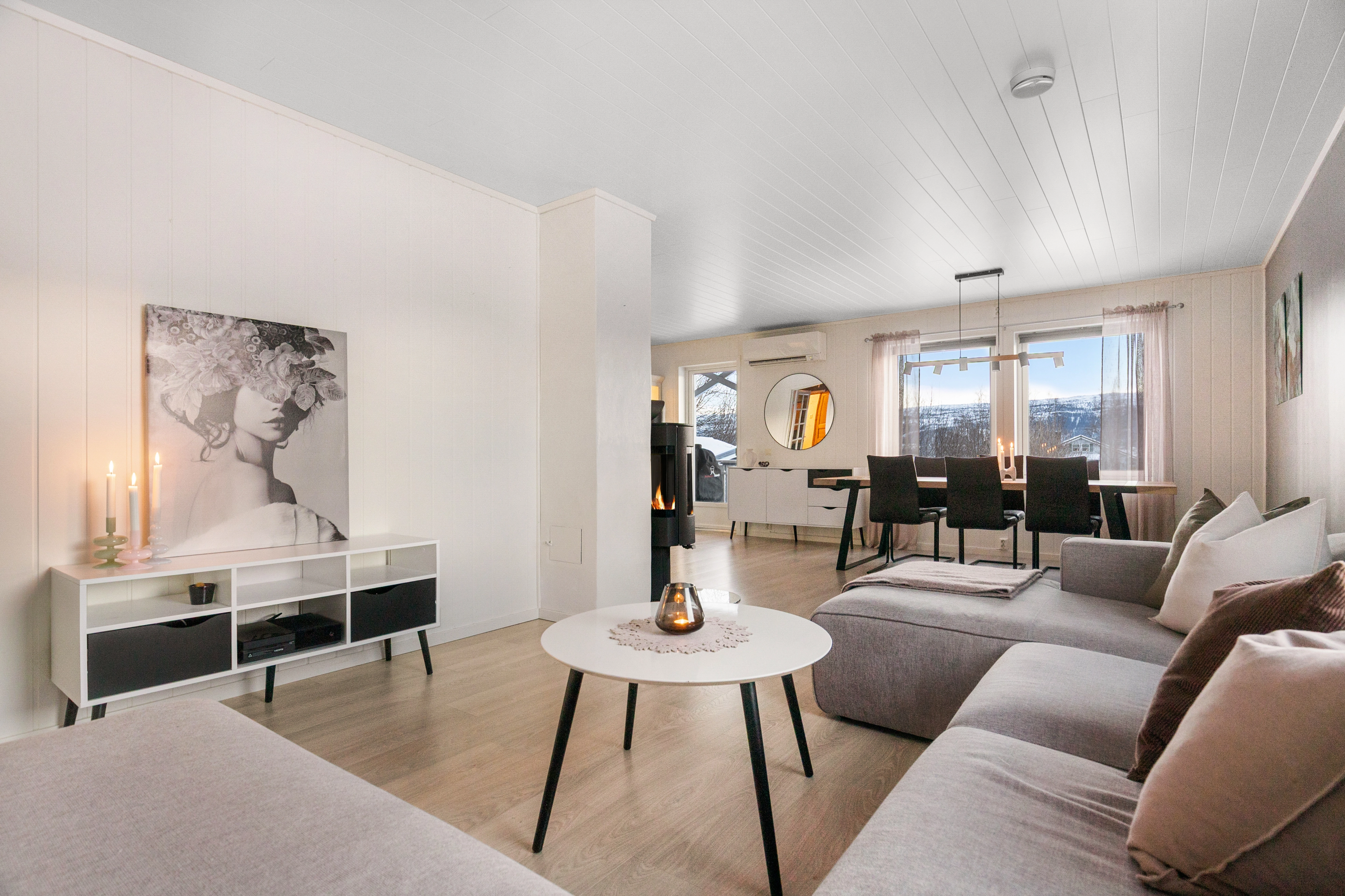 Casa familiar de 3 dormitorios con jardín y terraza en Mo i Rana - Ver imagen 7 de 32