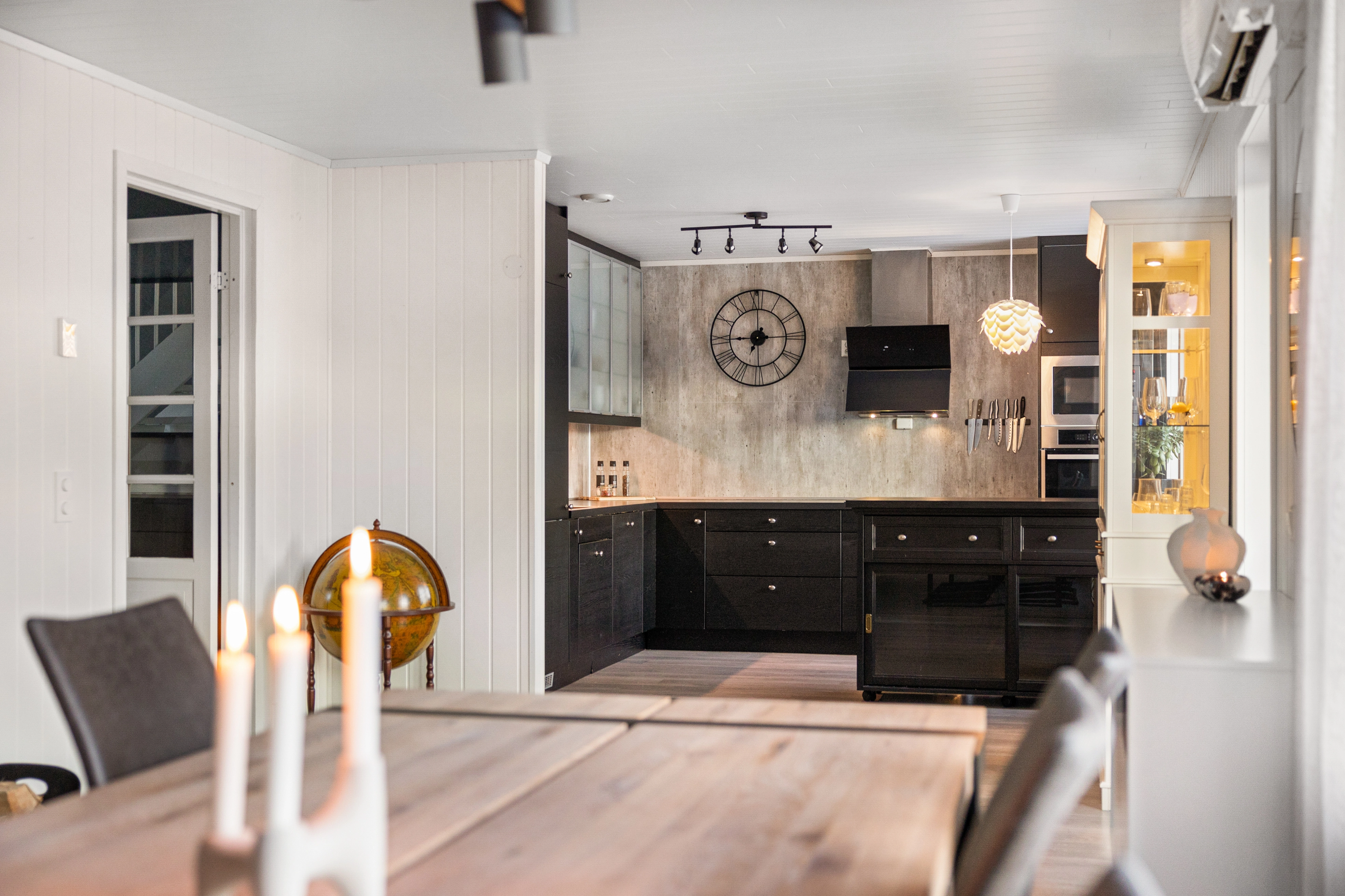 Casa familiar de 3 dormitorios con jardín y terraza en Mo i Rana - Ver imagen 11 de 32