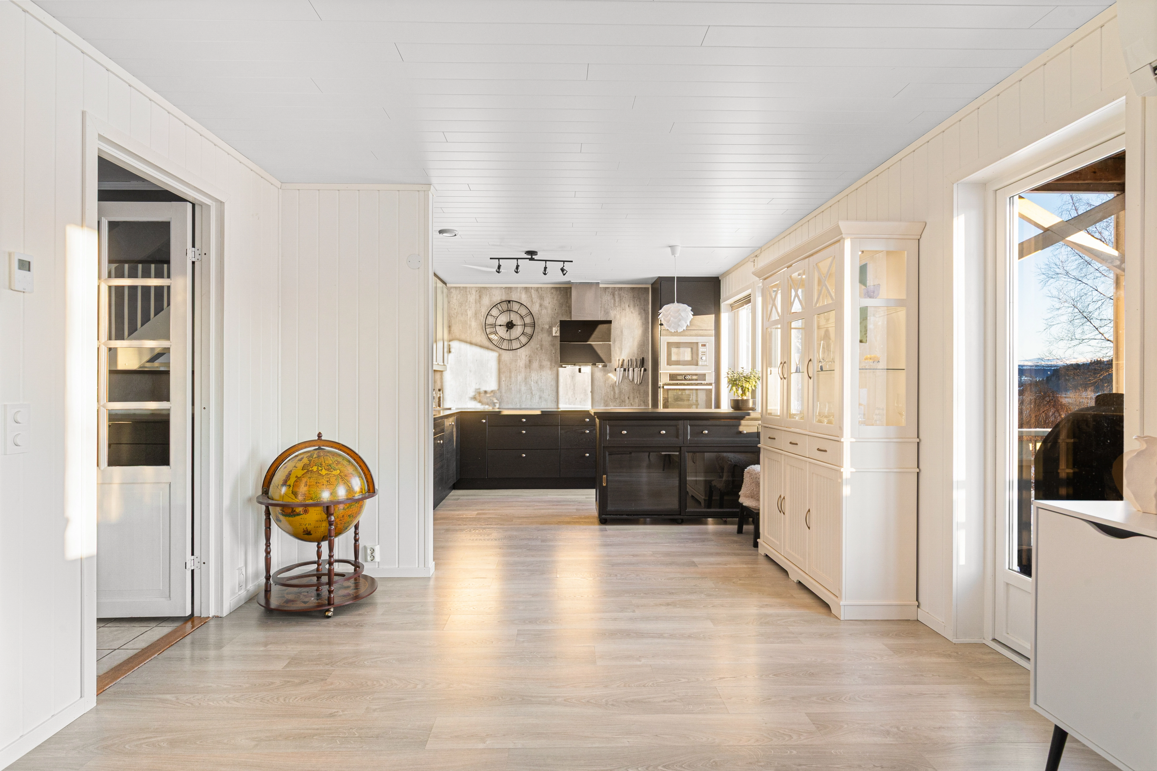 Casa familiar de 3 dormitorios con jardín y terraza en Mo i Rana - Ver imagen 12 de 32