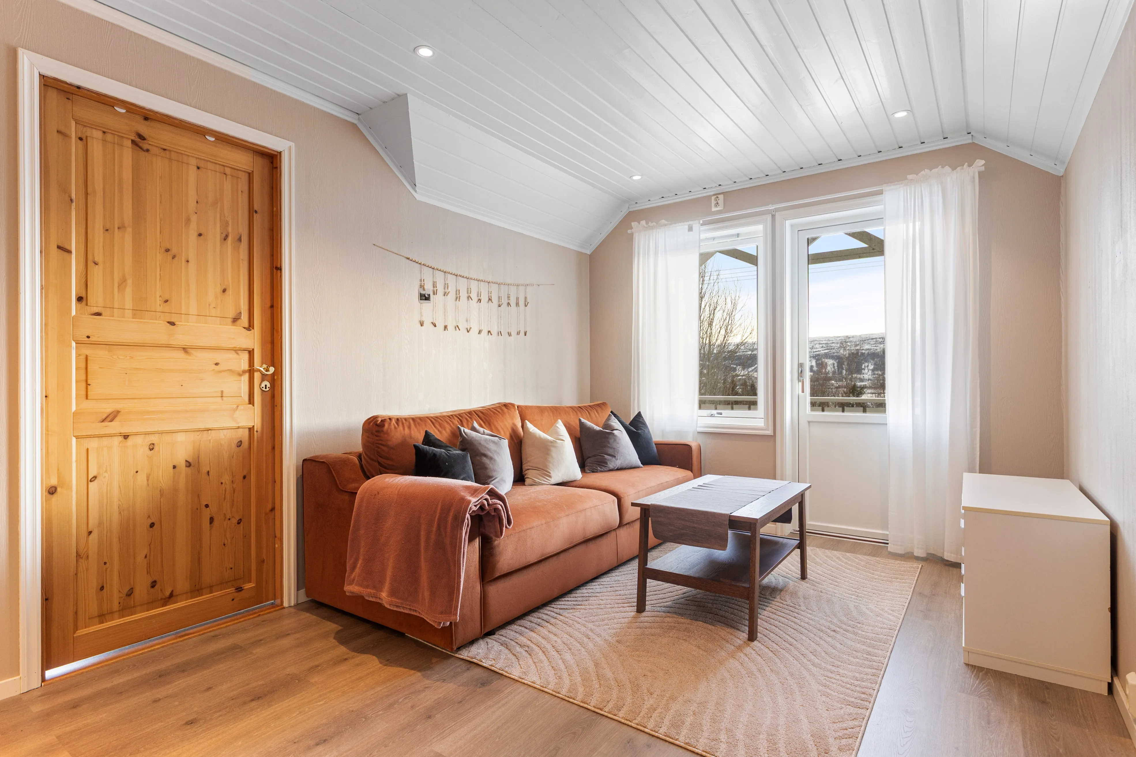 Family-Friendly 3-Bedroom House with Garden and Terrace in Mo i Rana - View image 21 of 32