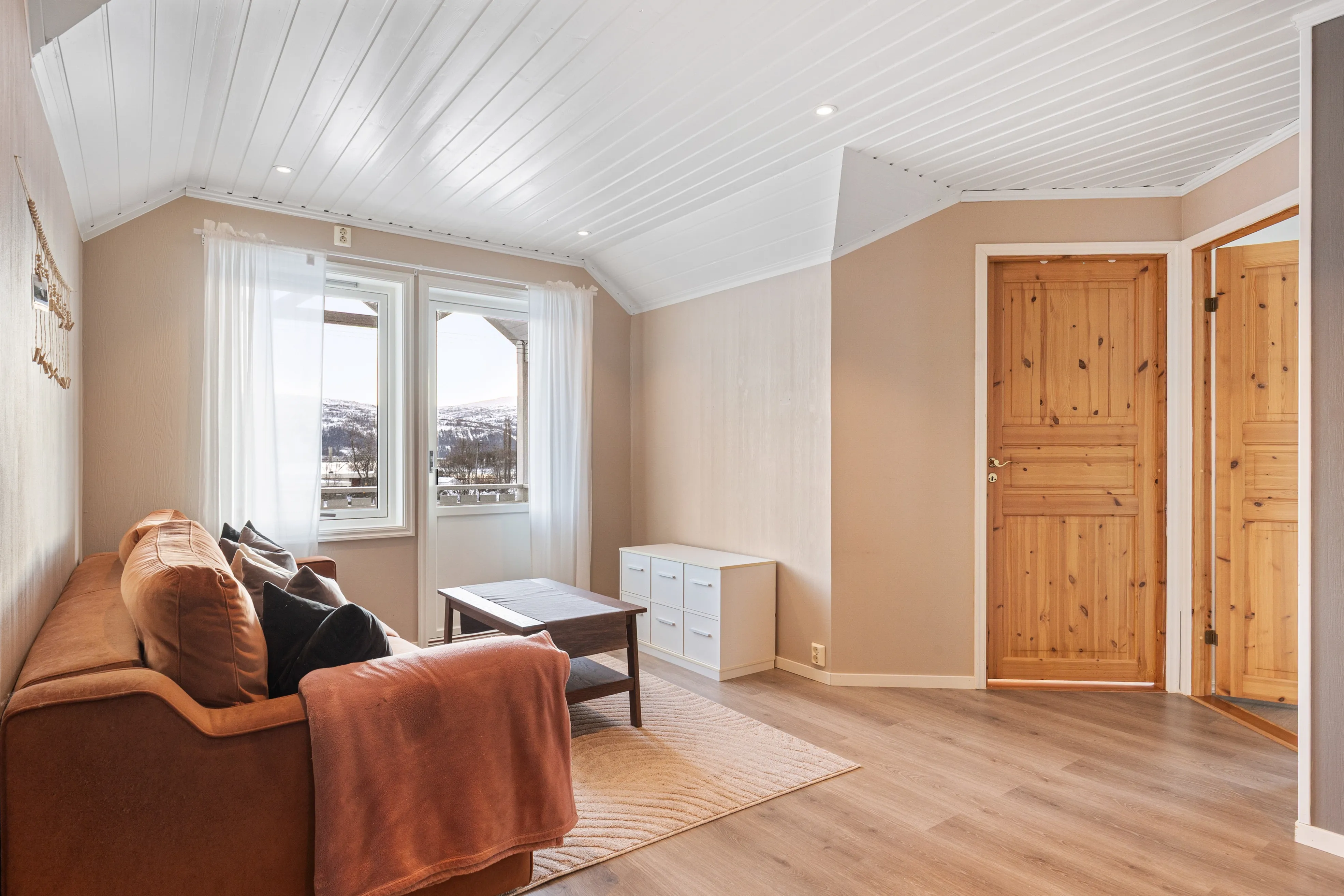 Family-Friendly 3-Bedroom House with Garden and Terrace in Mo i Rana - View image 22 of 32