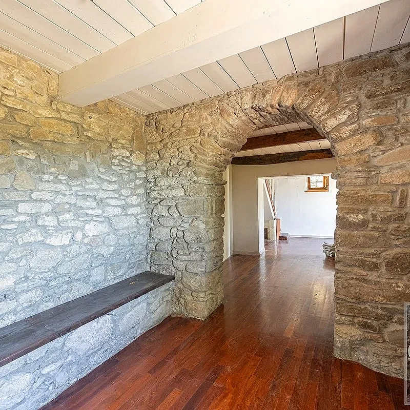 View image 17