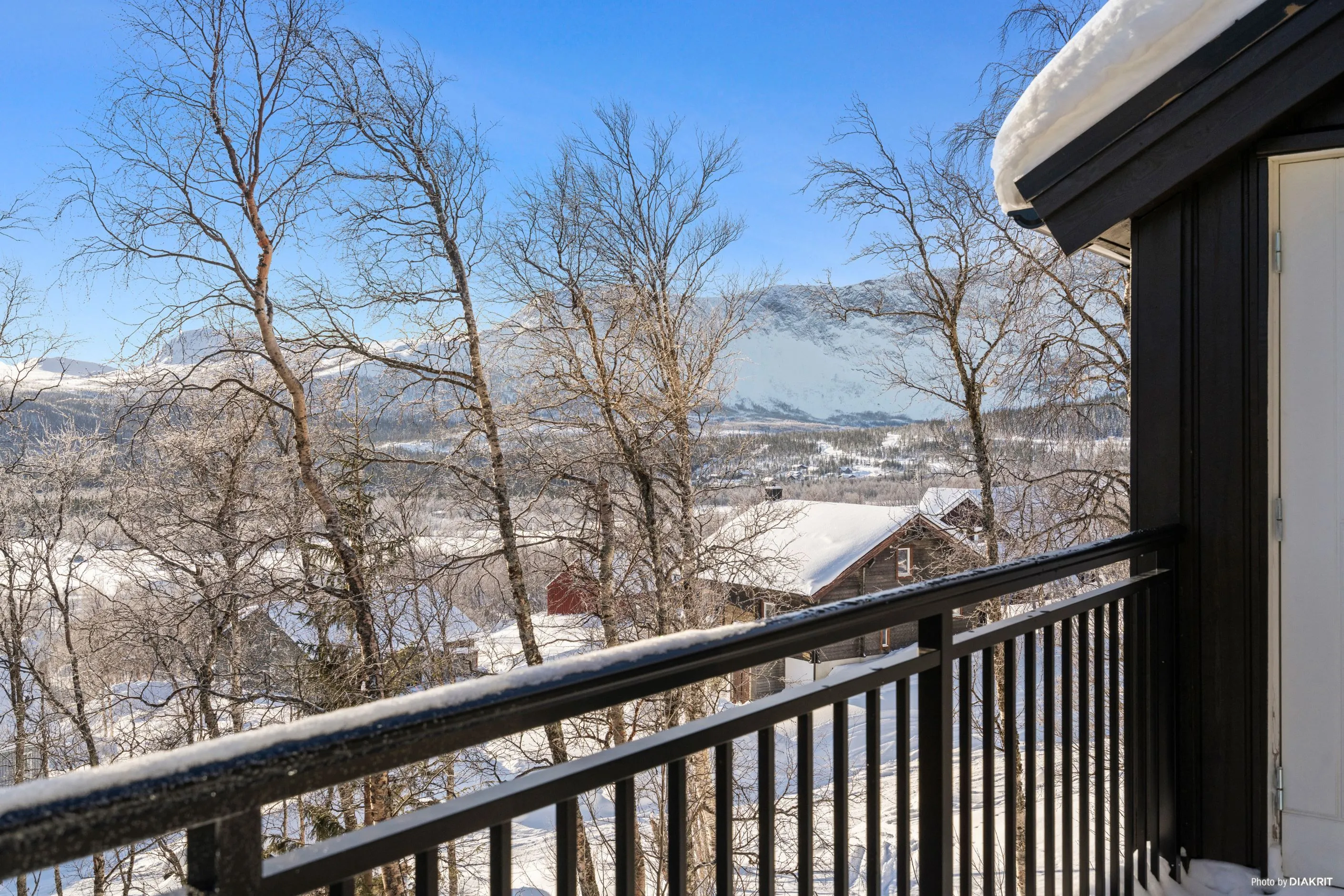 10-Bedroom Dual Living House in Kittelfjäll with Balcony and Parking - View image 37 of 57