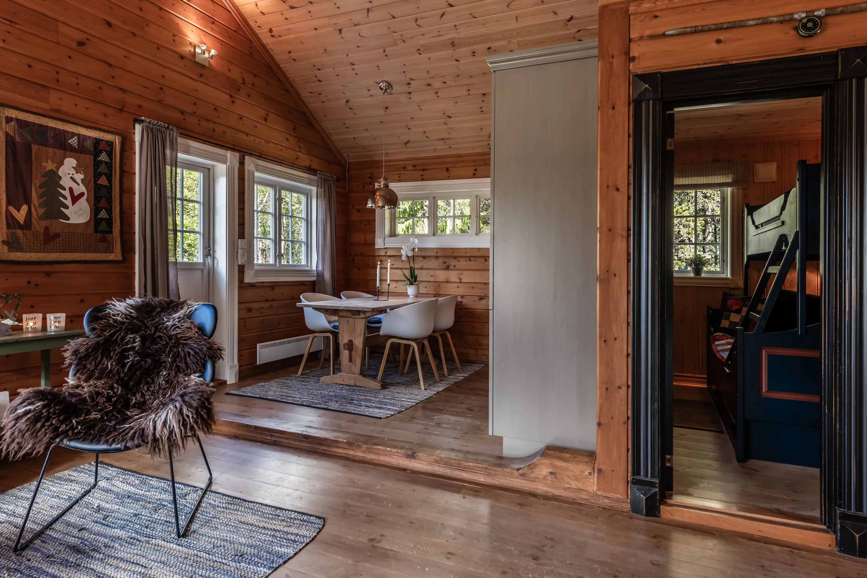 1940s Norwegian Cabin with Expansive Grounds in Geilo, Ideal for Skiing Enthusiasts - View image 10 of 15