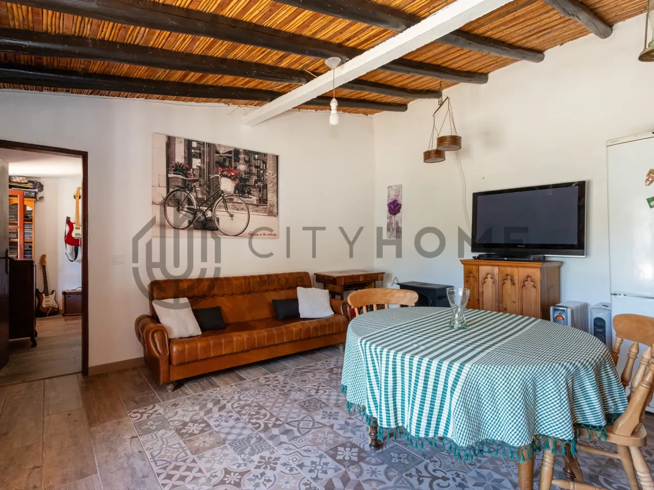 Spacious 5-Bedroom House with Garden and Terrace in Paderne, Albufeira - View image 32 of 34