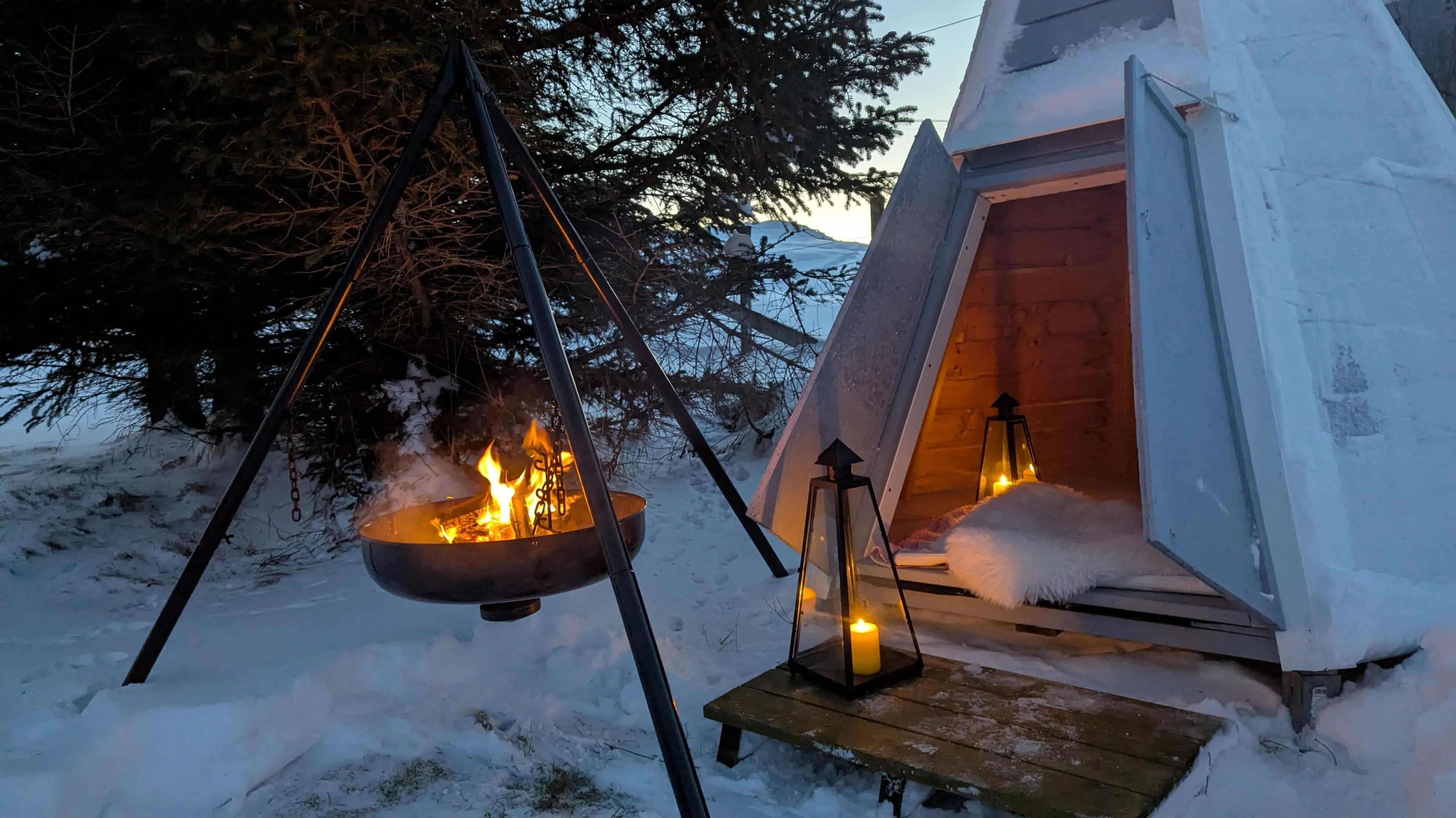 1960s Cabin in Svensby: Expansive Grounds and Outdoor Living - View image 28 of 37
