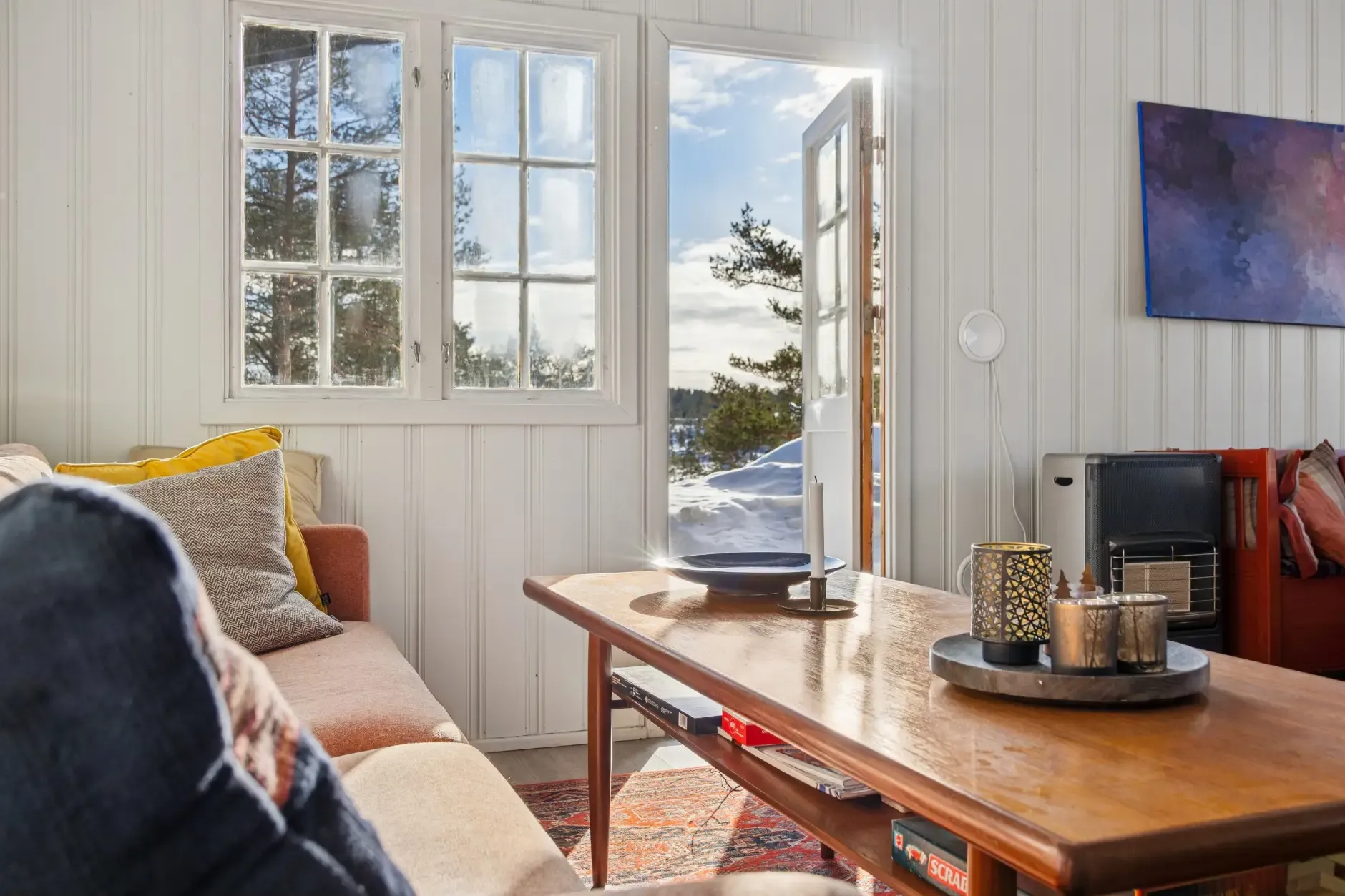 1970s Two-Bedroom Cabin with Terrace in Scenic Vennesla, Norway - View image 6 of 25