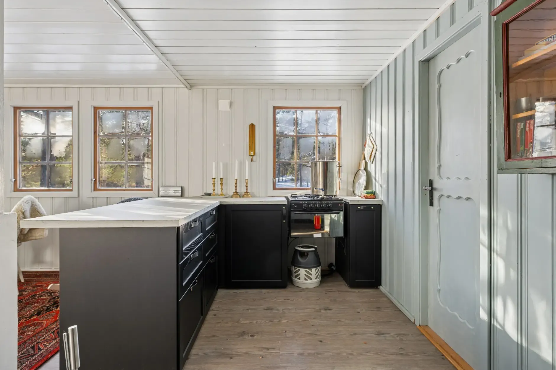 1970s Two-Bedroom Cabin with Terrace in Scenic Vennesla, Norway - View image 10 of 25