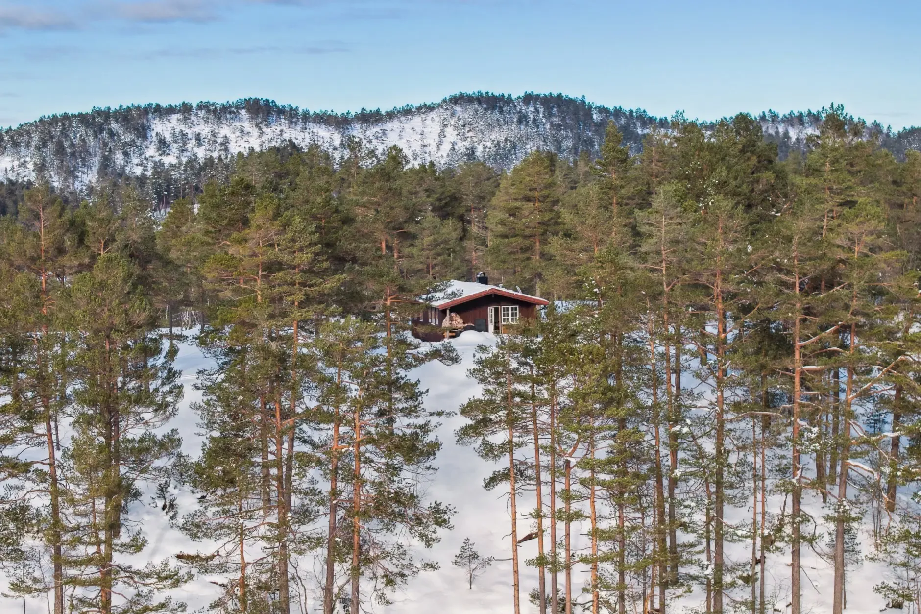 1970s Two-Bedroom Cabin with Terrace in Scenic Vennesla, Norway - View image 13 of 25
