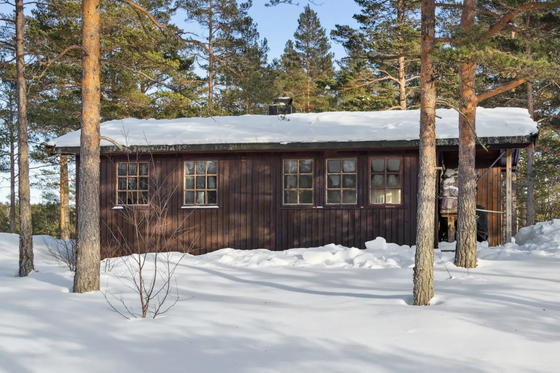1970s Two-Bedroom Cabin with Terrace in Scenic Vennesla, Norway - View image 15 of 25