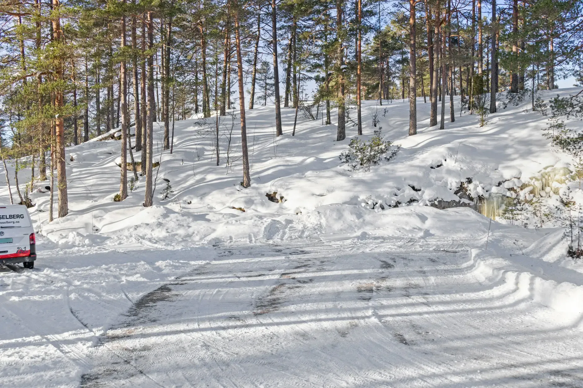 1970s Two-Bedroom Cabin with Terrace in Scenic Vennesla, Norway - View image 21 of 25