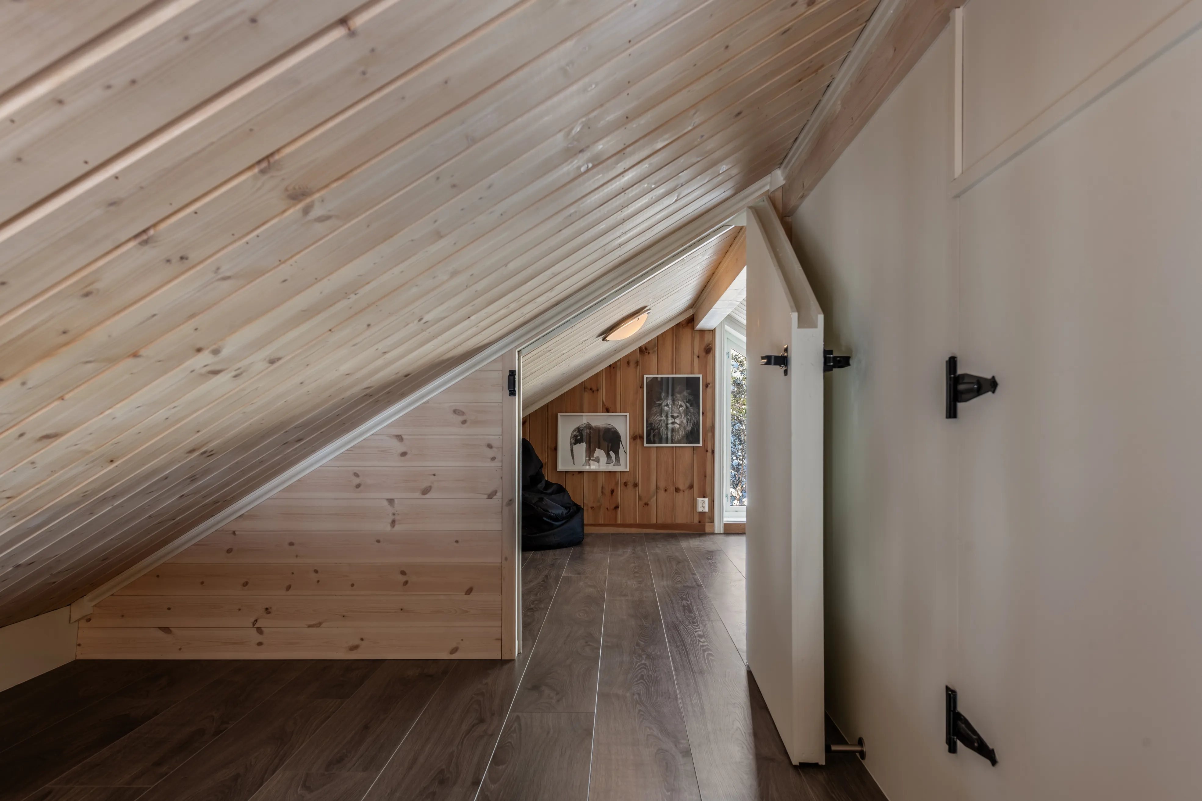 Contemporary 3-Bedroom House with Terrace in Scenic Hol, Norway - View image 23 of 41