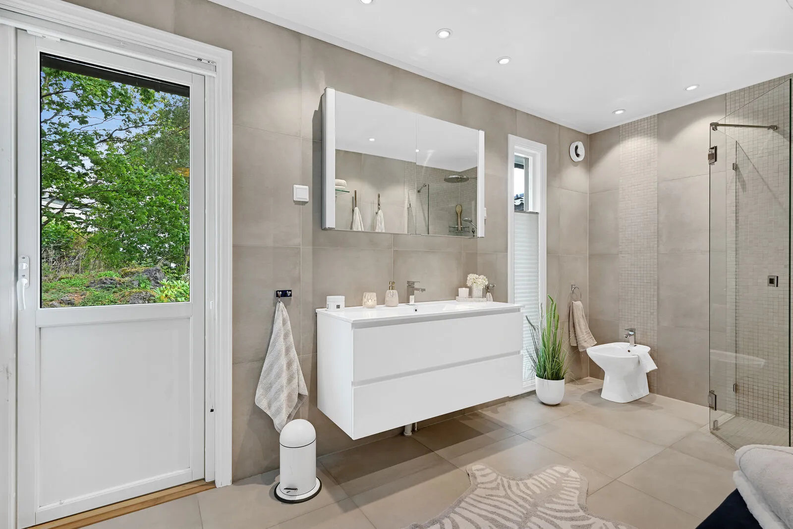 1970s Norwegian Family Home with Garden and Terrace in Horten - View image 48 of 56