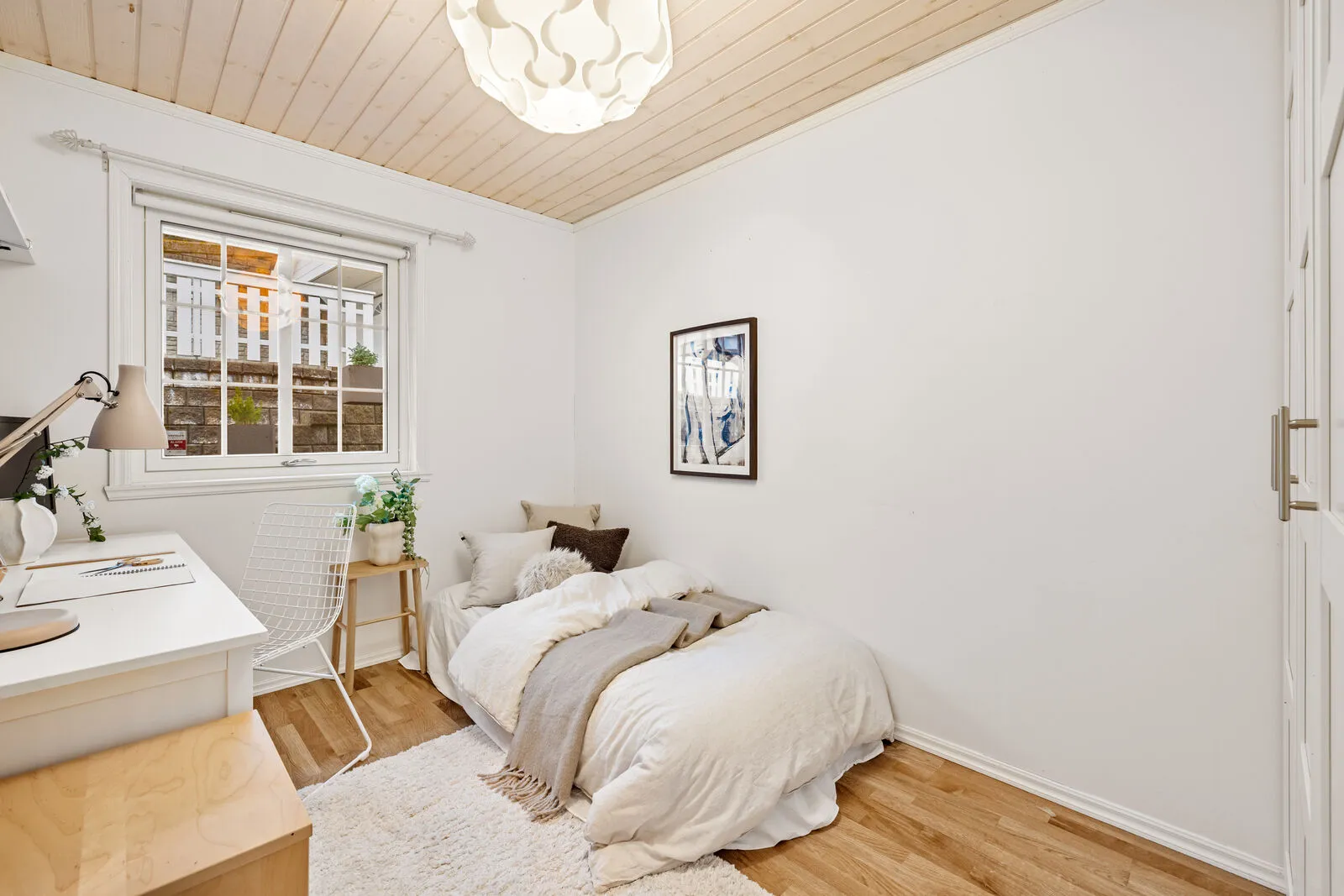 Spacious 5-Bedroom Family Home with Rental Apartment and Double Garage in Os - View image 31 of 53