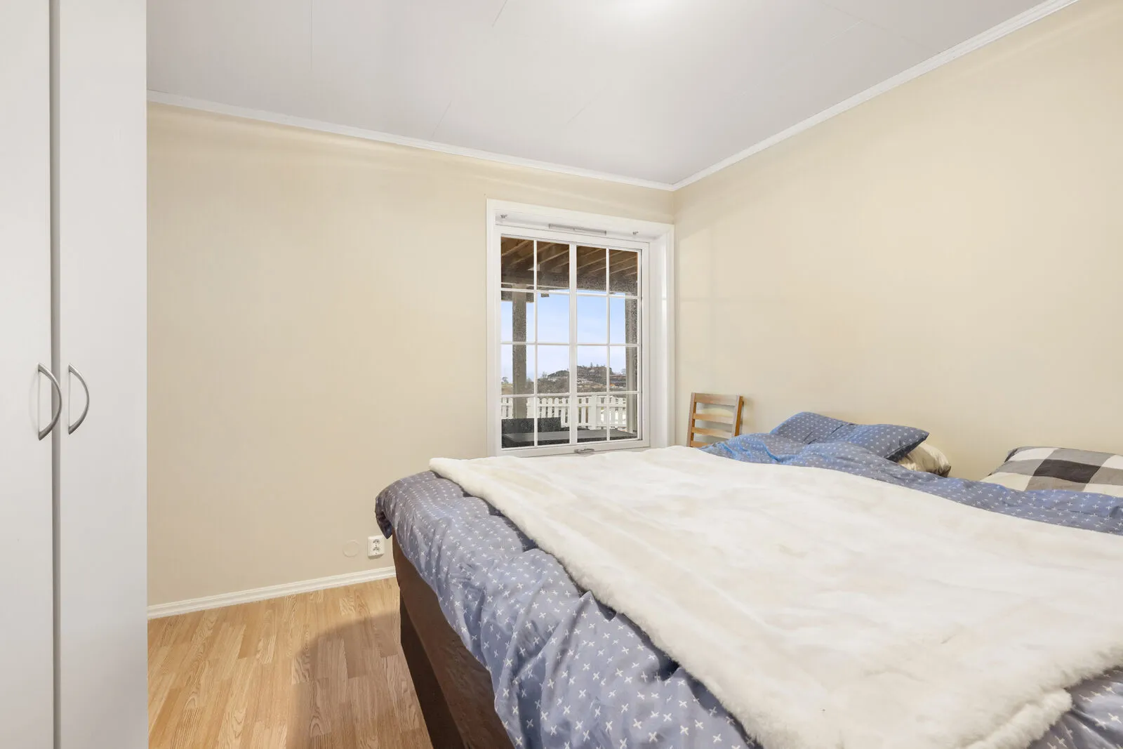 Spacious 5-Bedroom Family Home with Rental Apartment and Double Garage in Os - View image 46 of 53